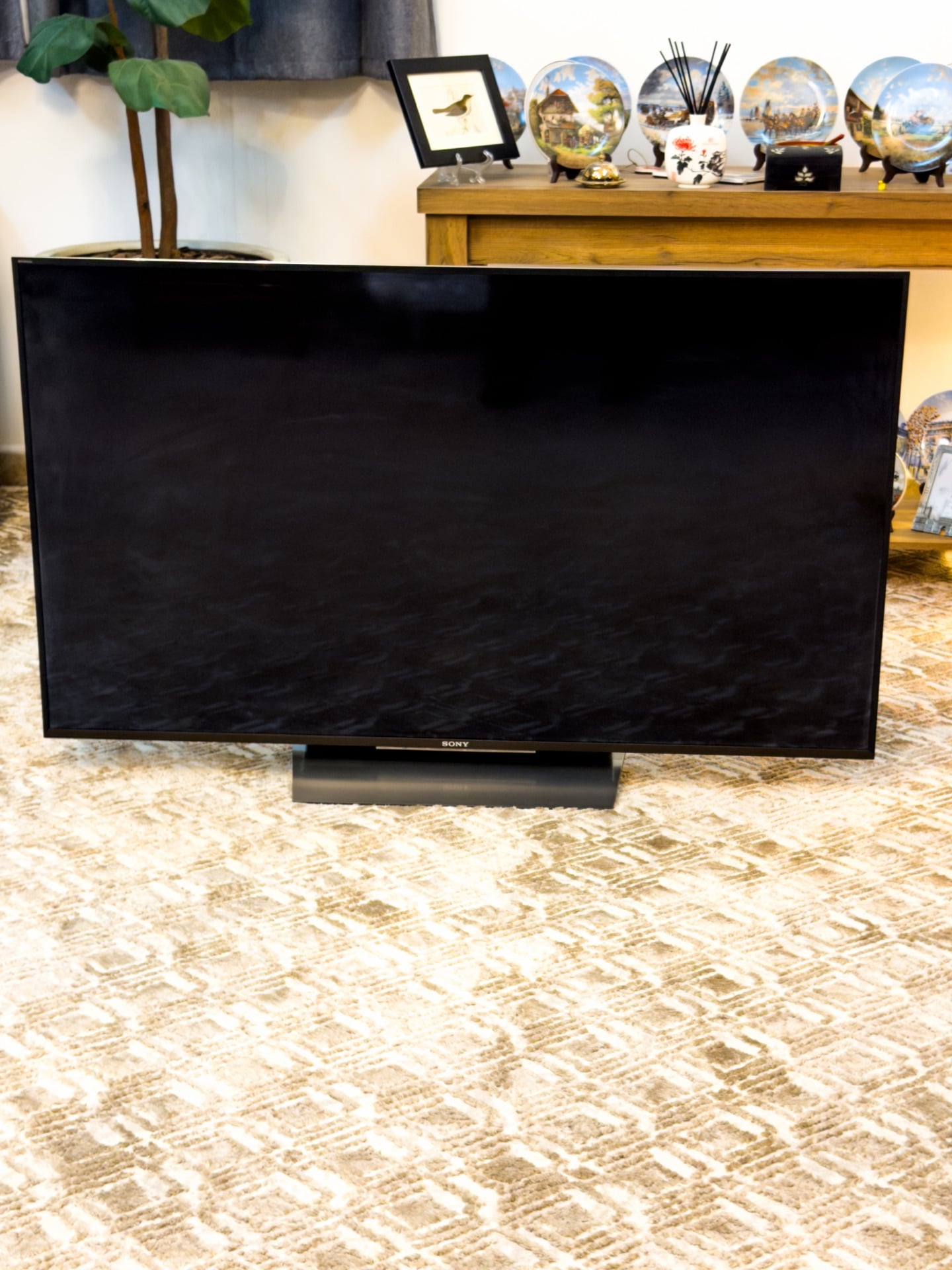 Sony TV - Image 2