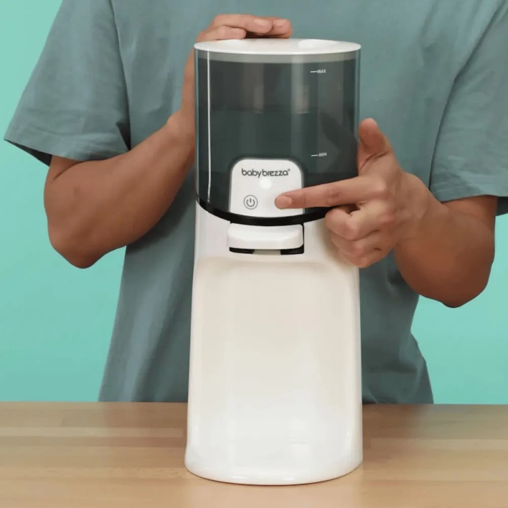 Baby Brezza Instant Warmer Baby Bottle at Perfect Temperature - Image 2