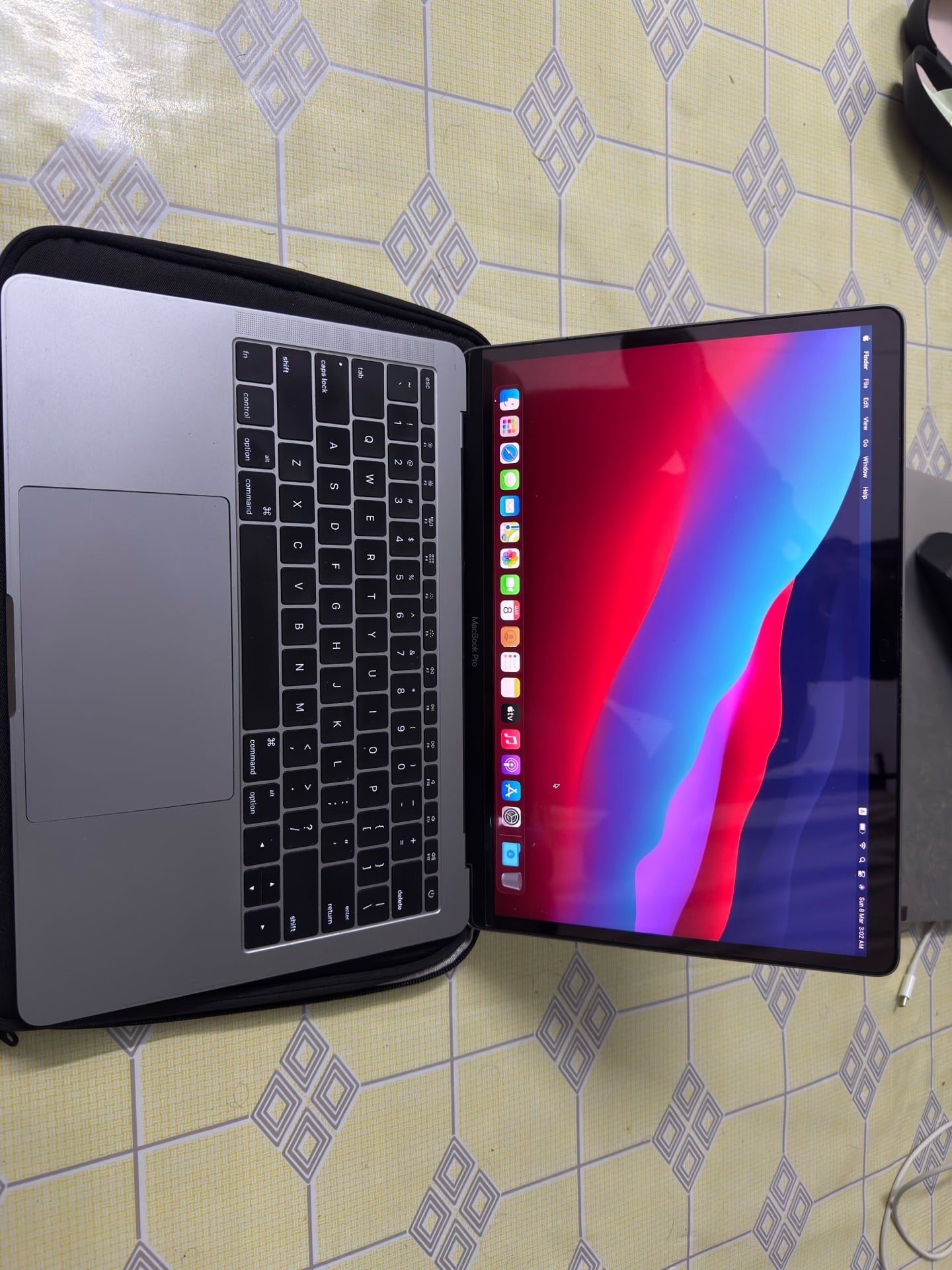 MacBook Pro a1708  - Image 3