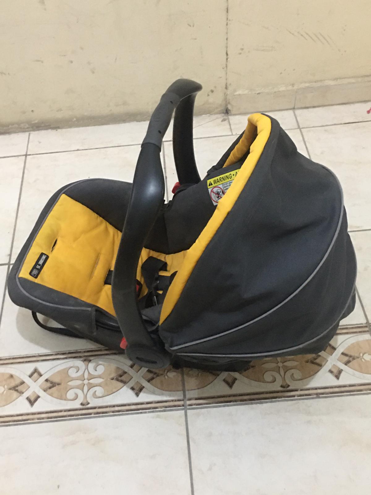 Baby car seat - Image 1