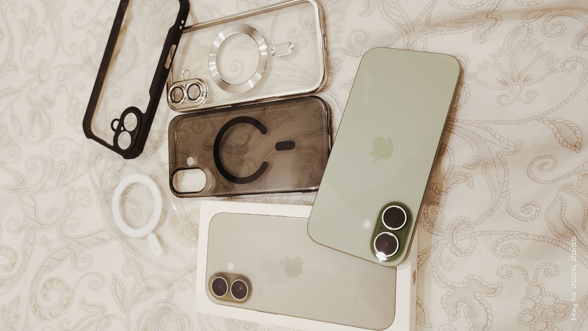 IPhone 17 Green 256 - Image 3