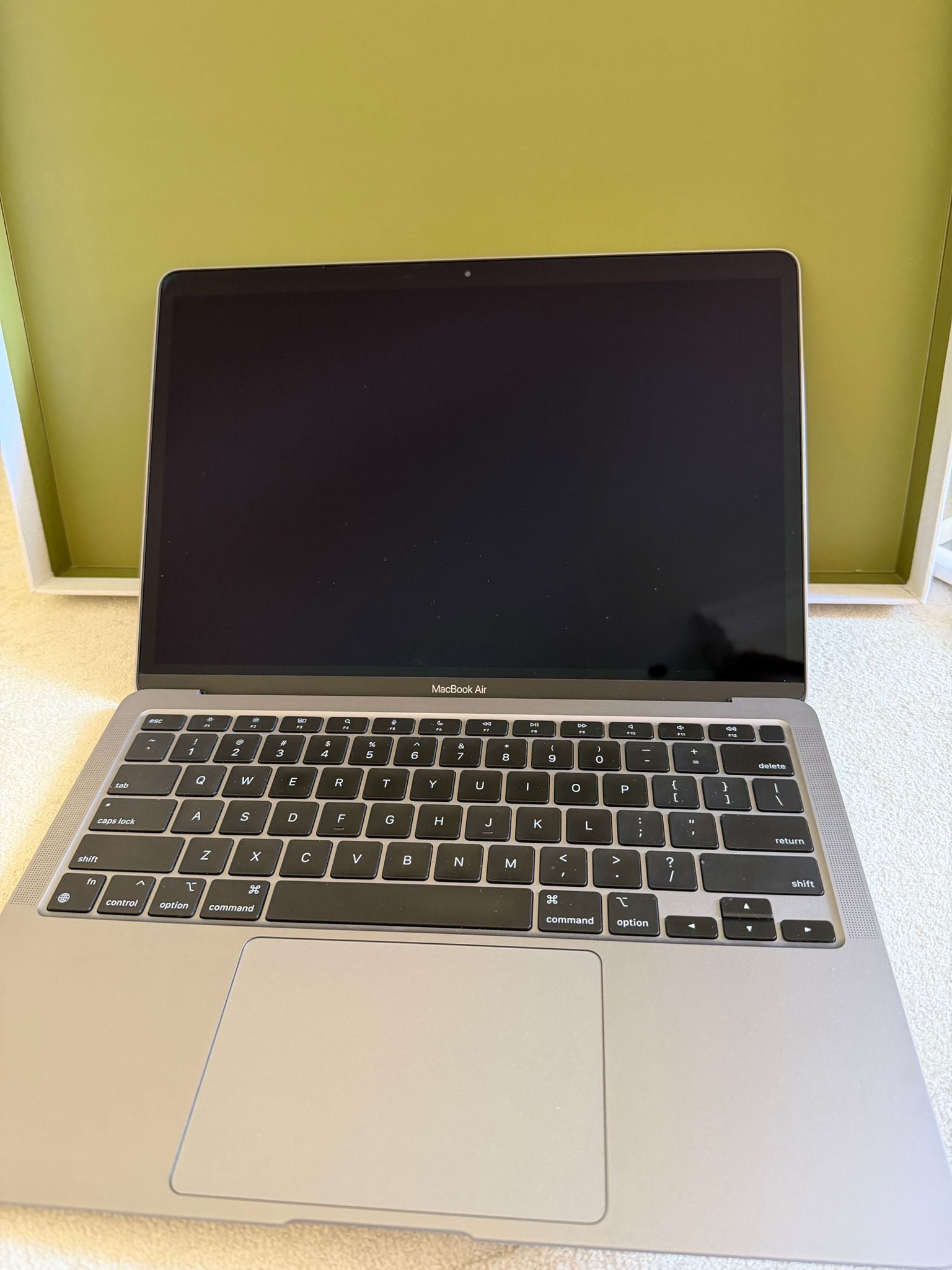Apple MacBook Air M1 13-inch 8GB RAM 256GB SSD - Image 3