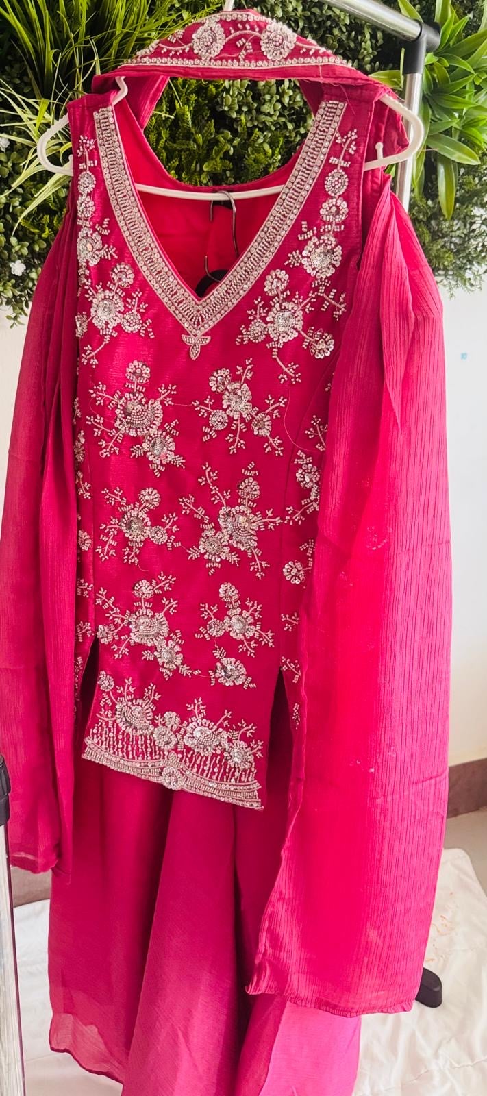 Beautiful Indian semi partywear - Image 3