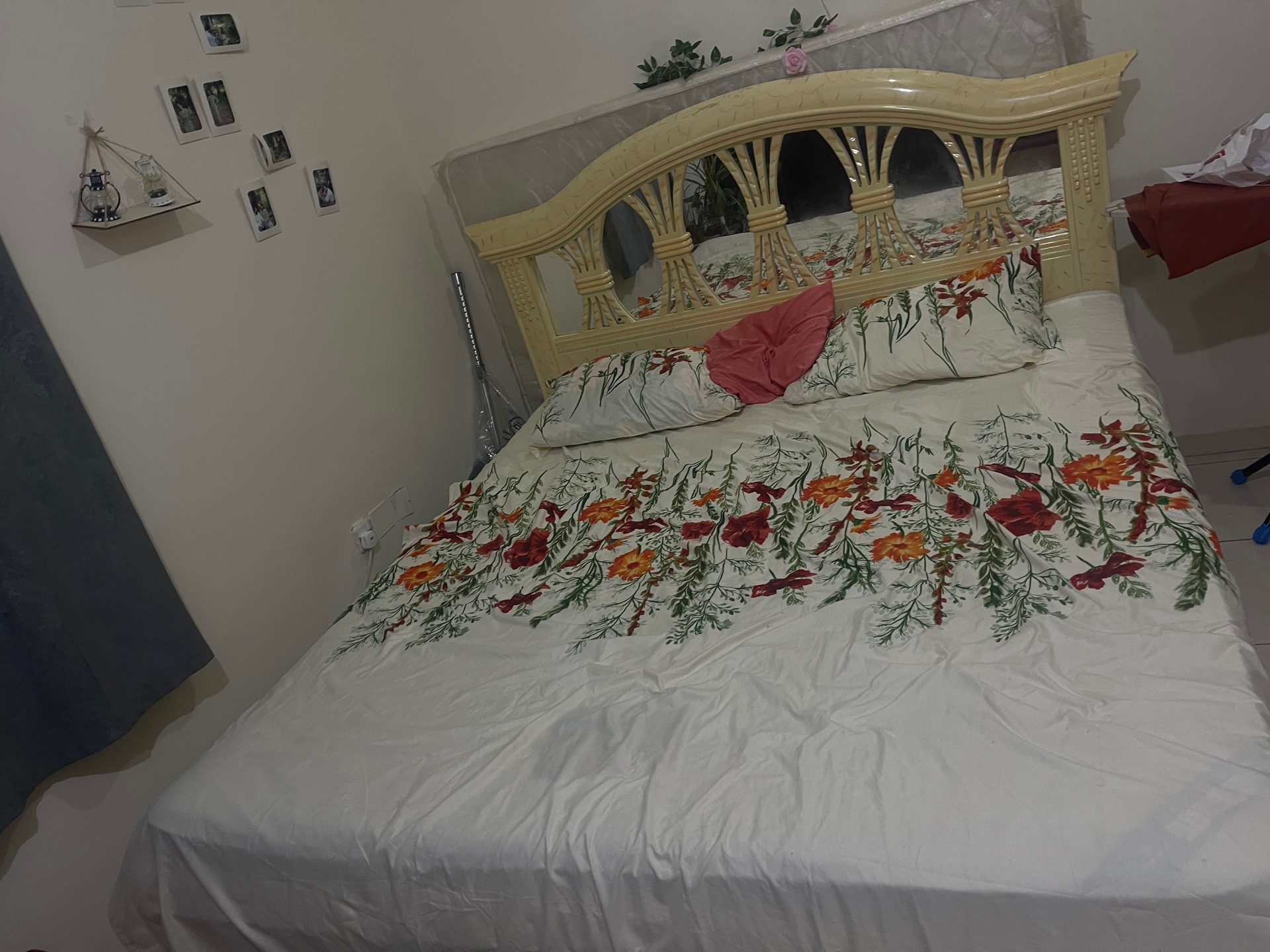 Cot with mattress - Image 4