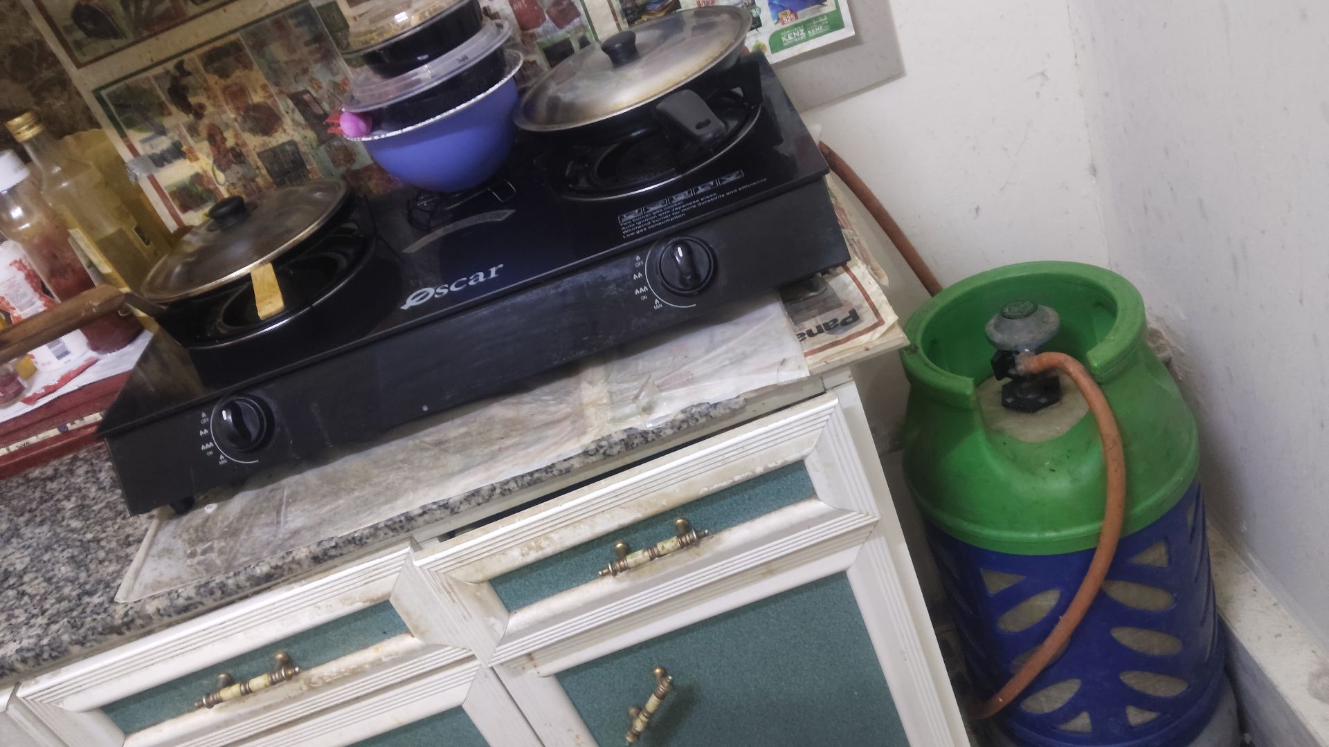Gas cylinder & stove - Image 4