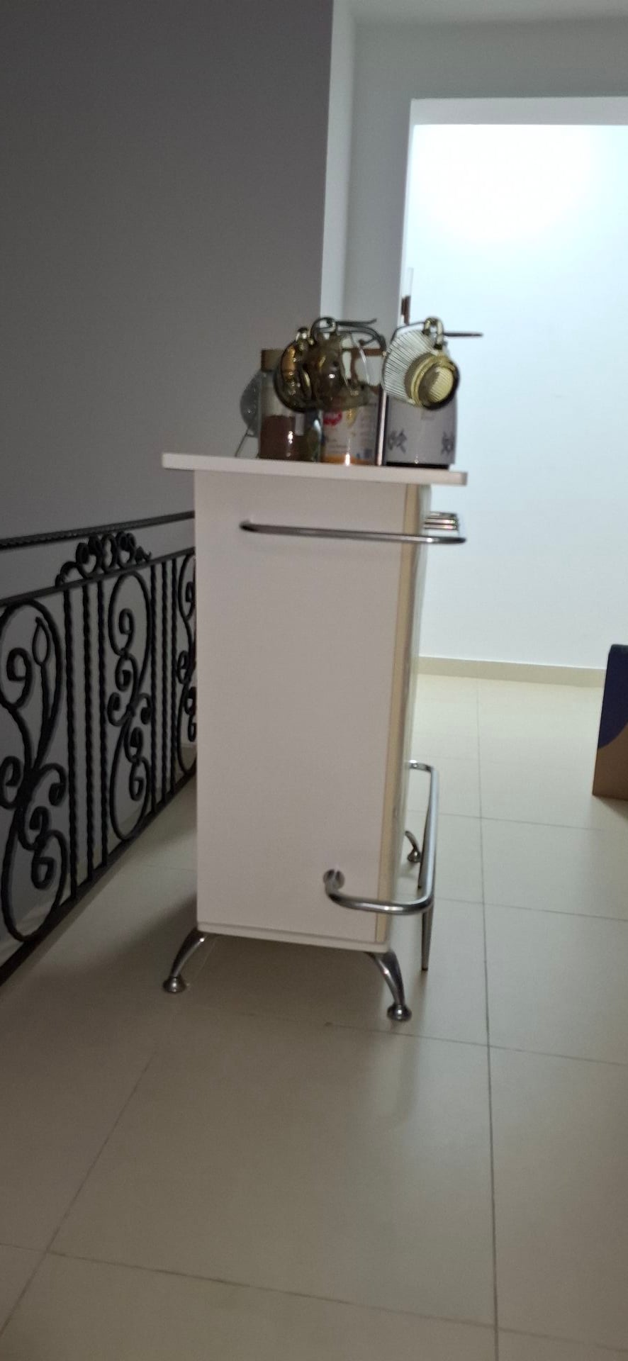 Nice console from home center  - Image 4