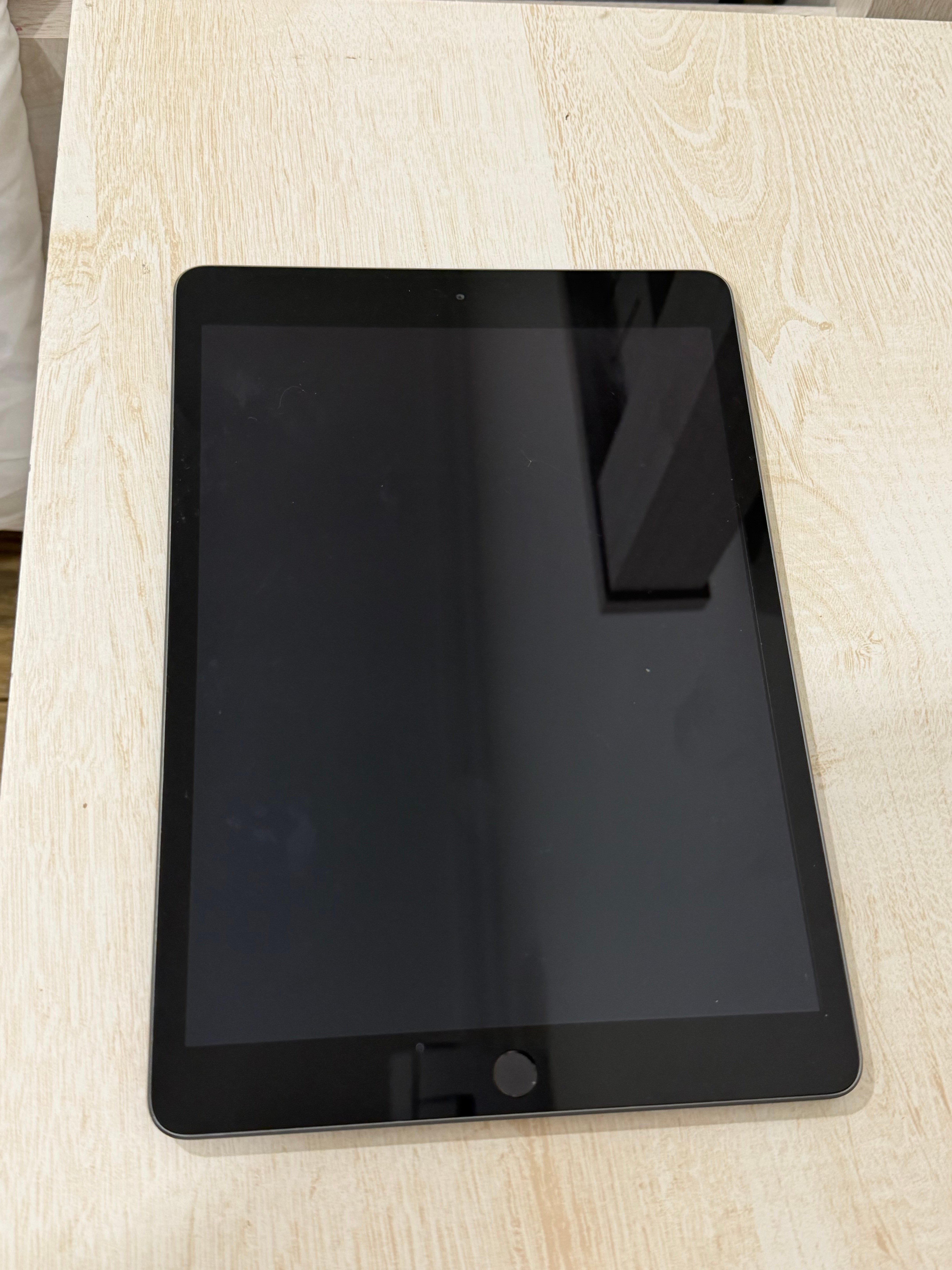 Ipad 8th generation + apple pencil - Image 1