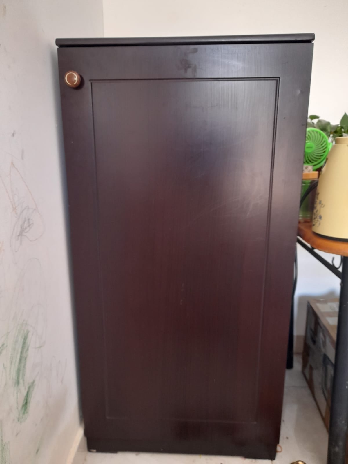 Cabinet - Image 1