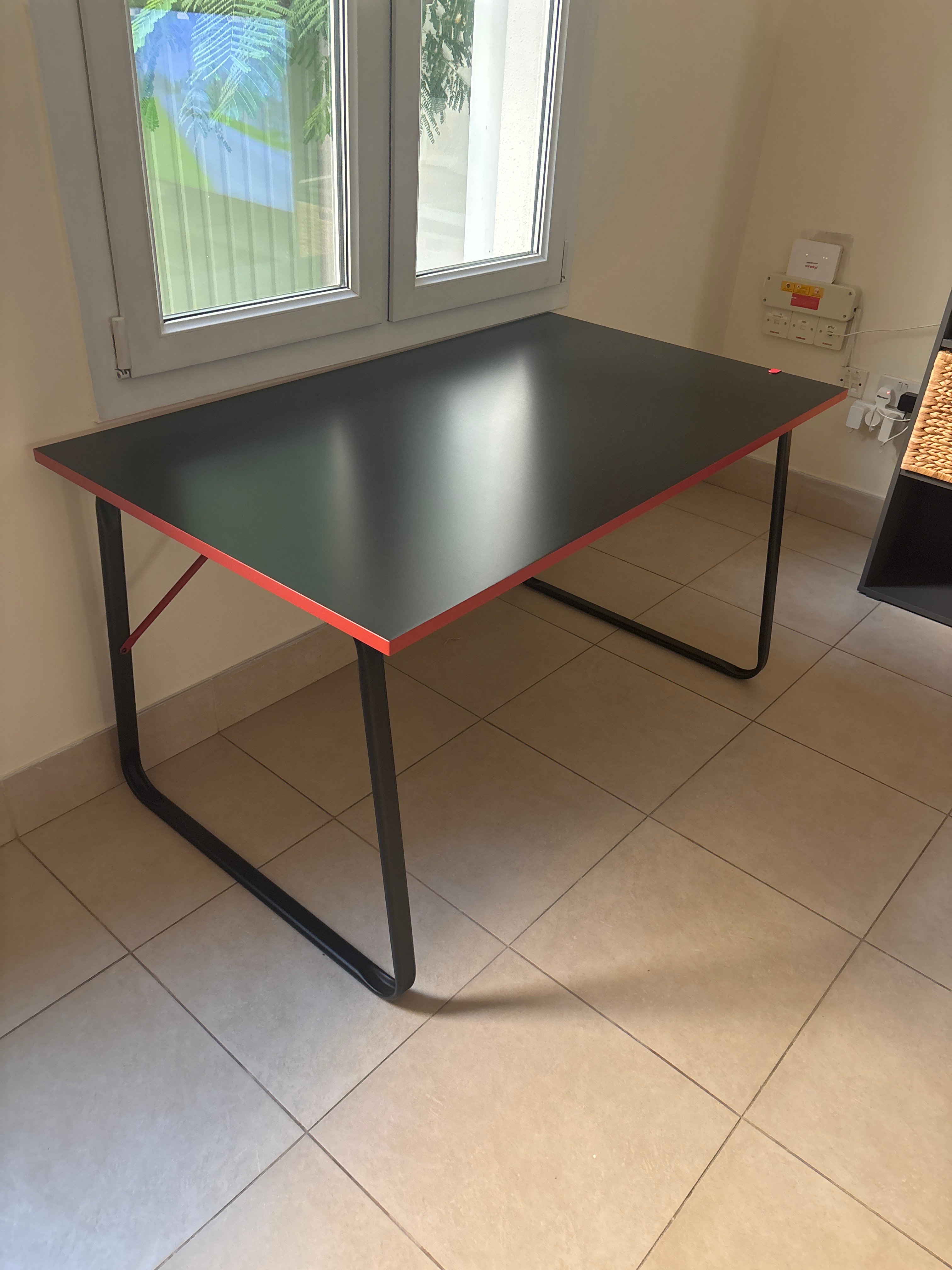 Office Gaming desk - Image 1