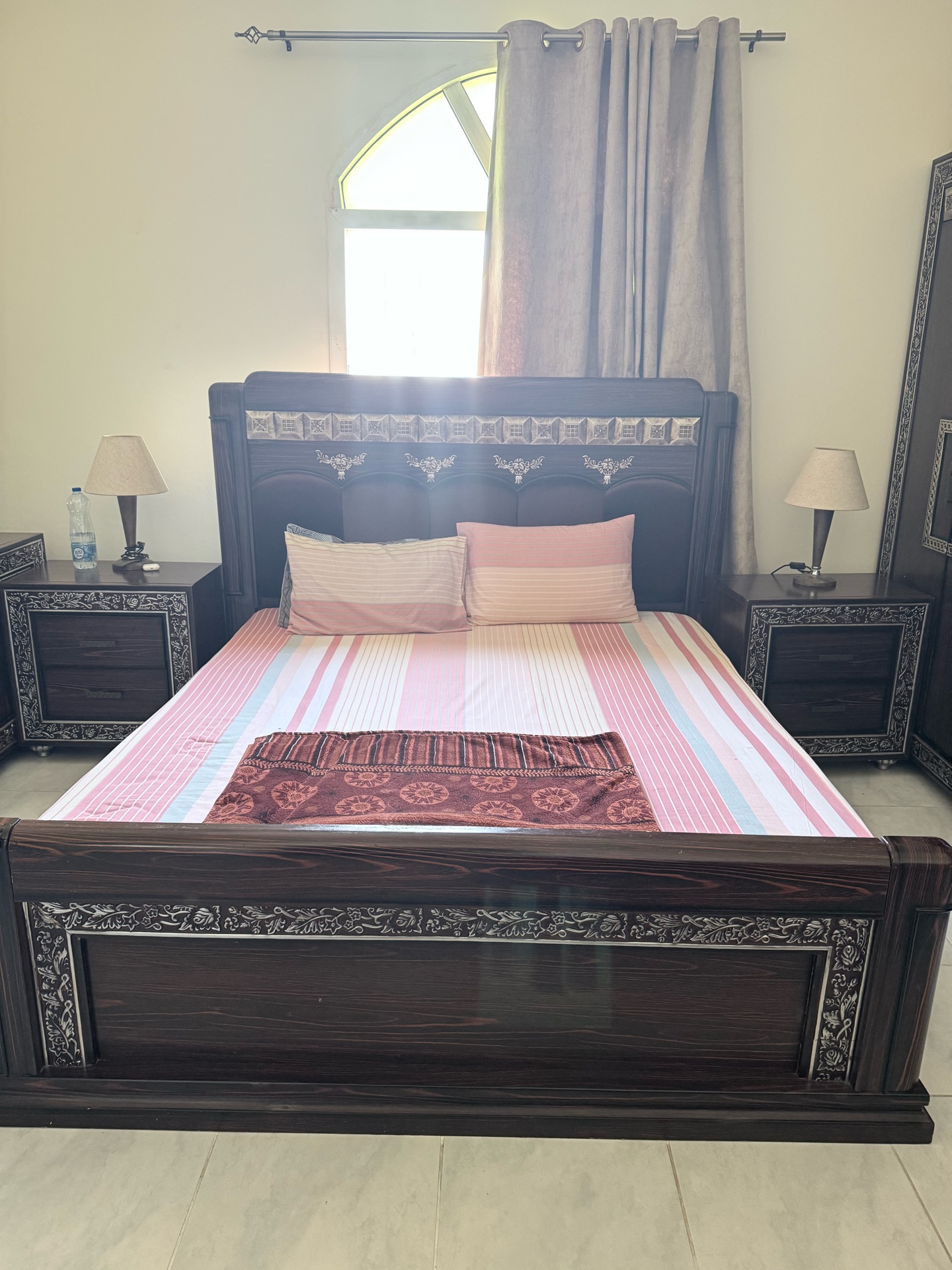 Bed set is for sale - Image 1
