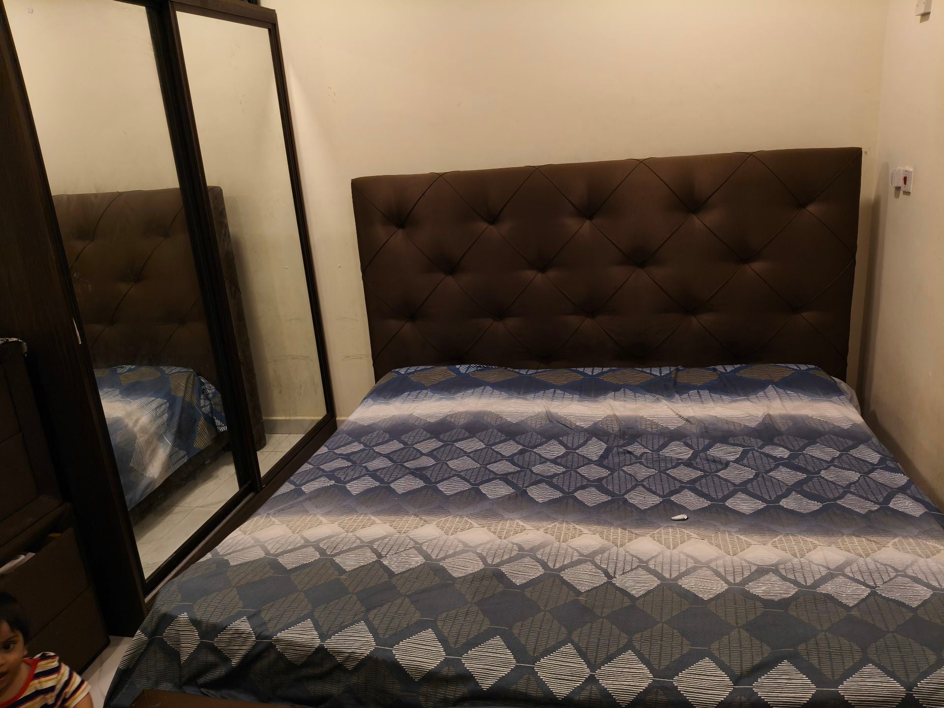 Compete bedroom set - Image 4