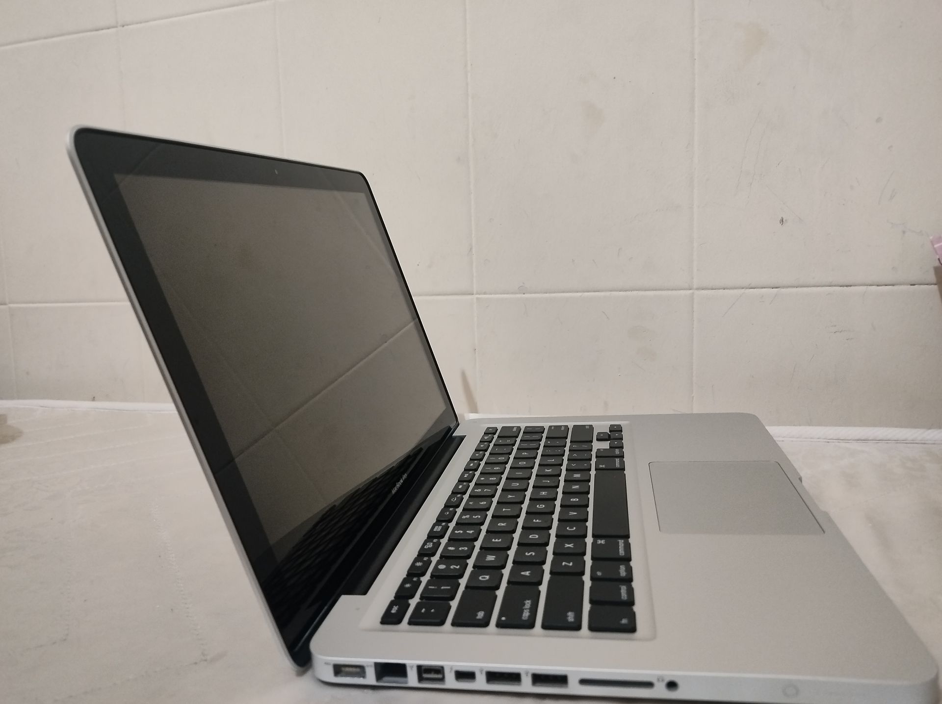 MacBook Pro i5 | 8GB RAM | 256GB SSD – Excellent Condition - Image 3