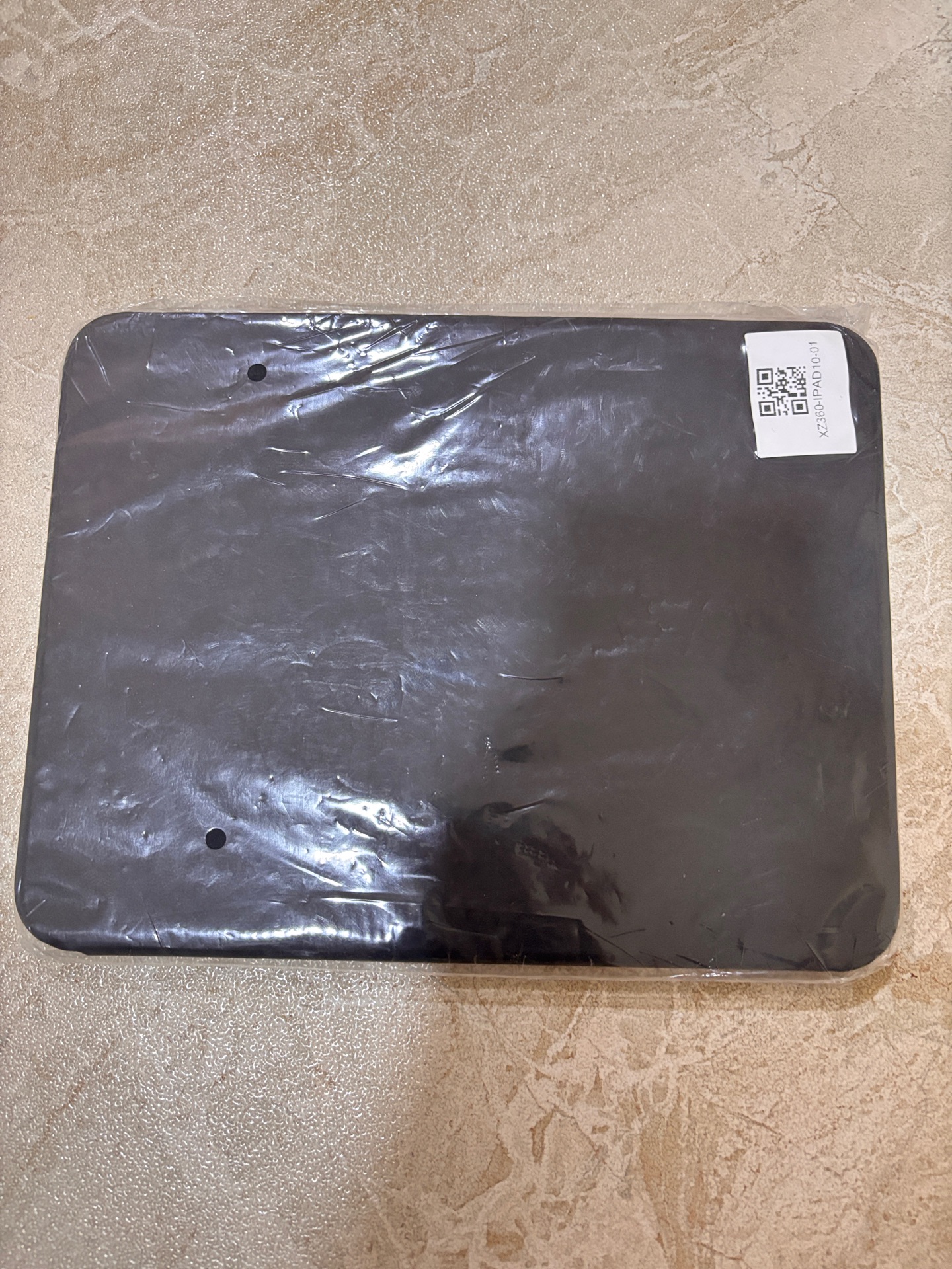iPad case with build in stand - Image 1
