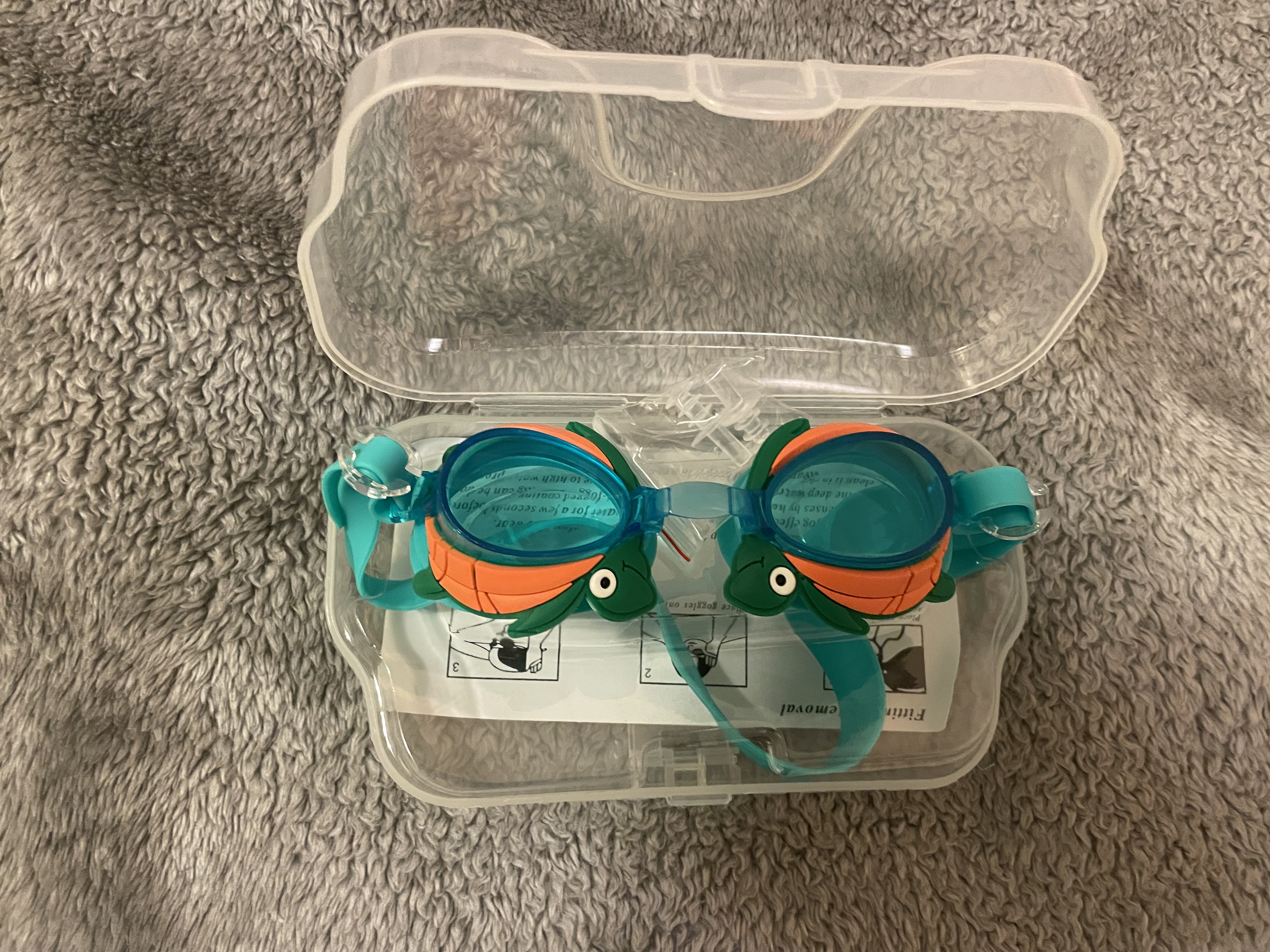 Swimsuit and accessories 3-7 years old - Image 8