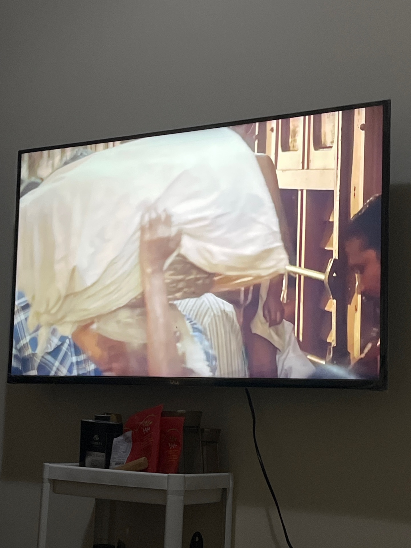 VU 43 inch smart tv - Image 1