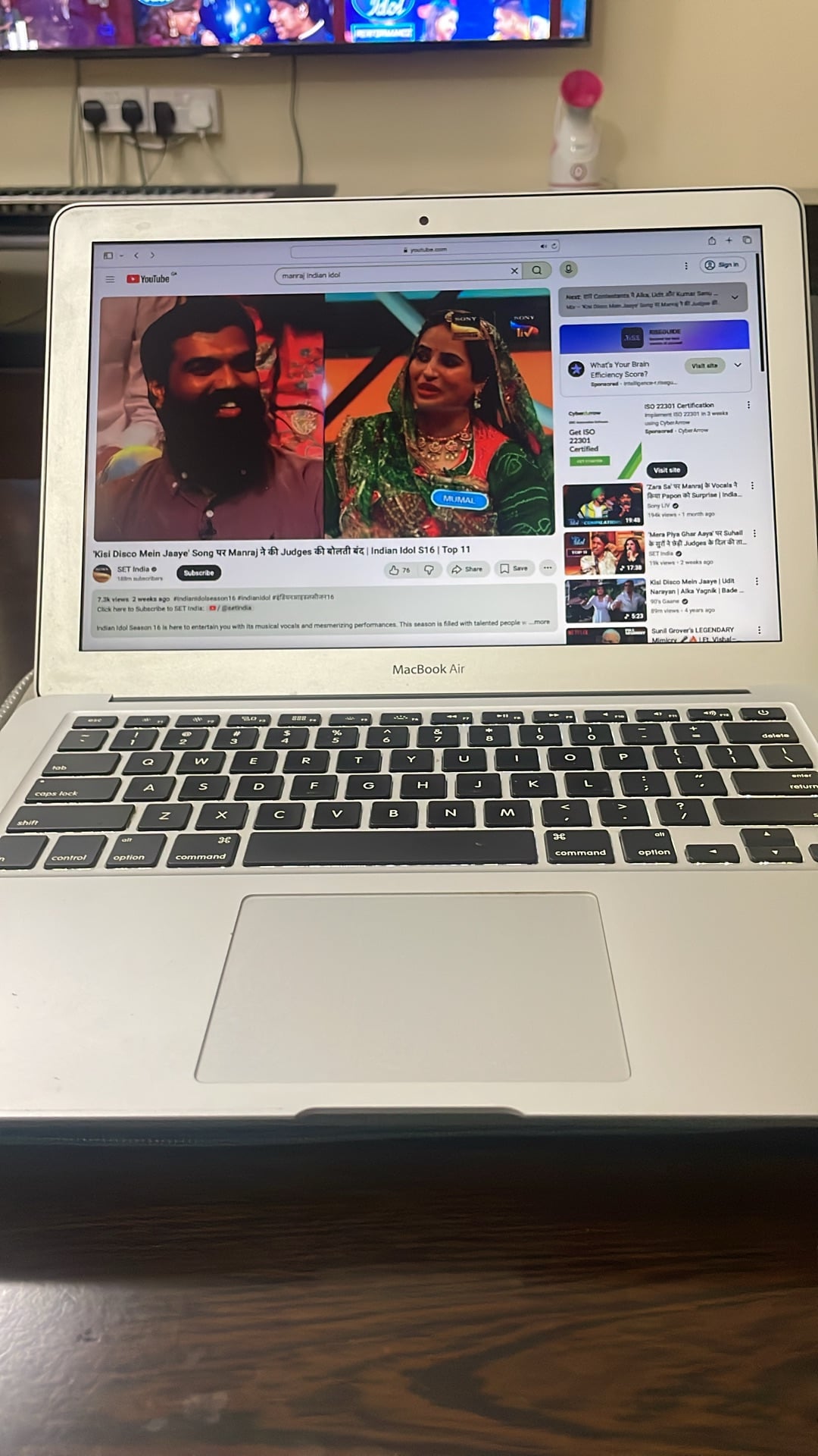 Mint condition Apple MacBook Air 13 inch - Image 3