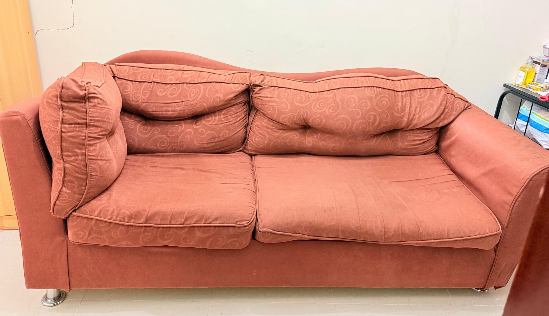 Comfortable L-Shaped Fabric Sofa - Good Condition - Image 3