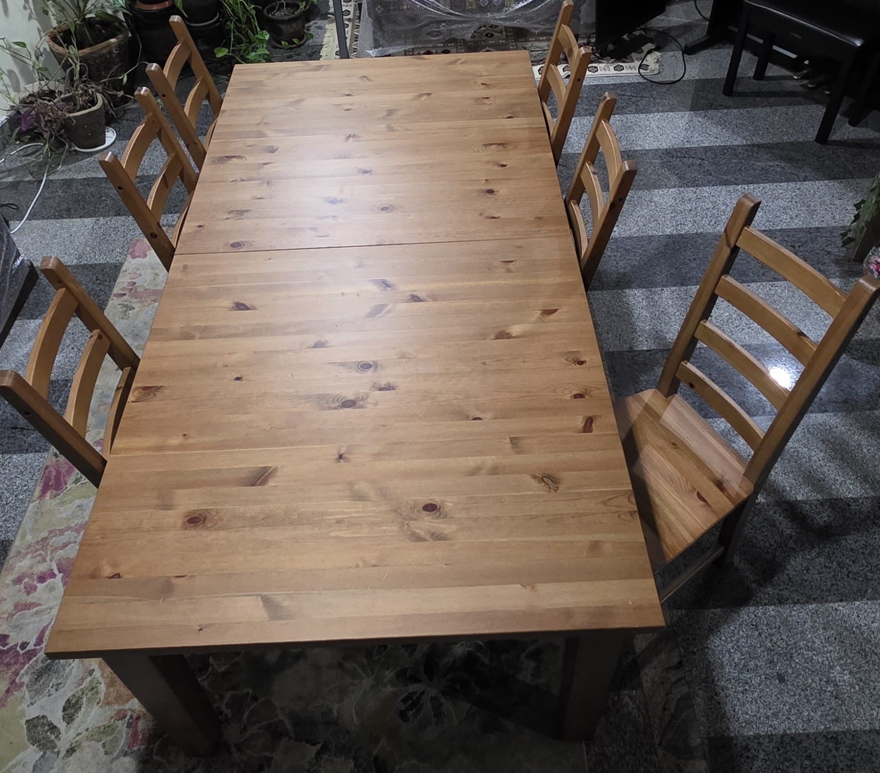6 Chairs Dining Table - Excellent Condition  - Image 3