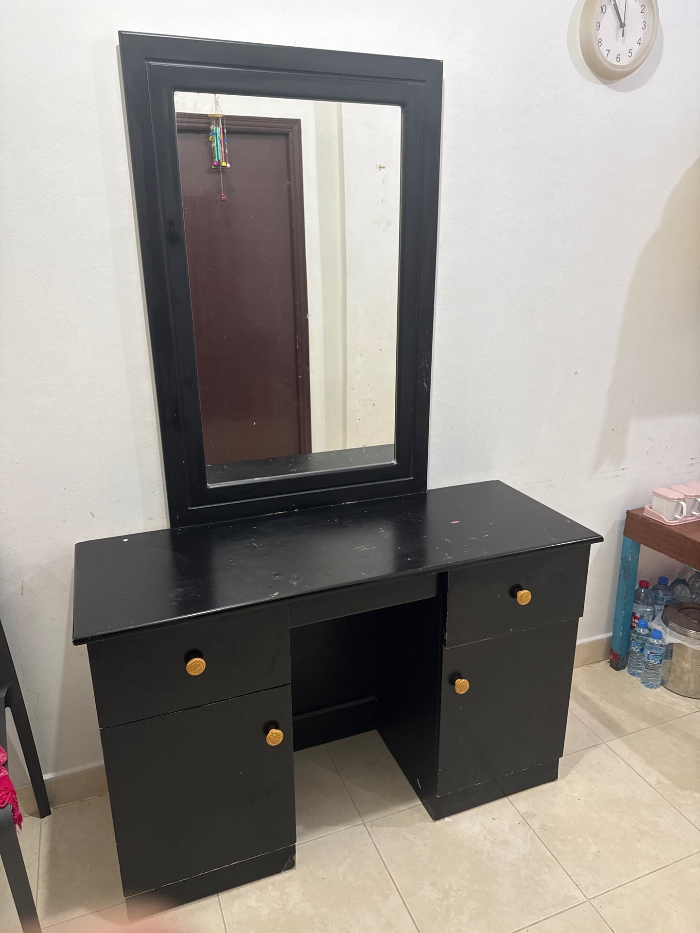 Dressing table - Image 1