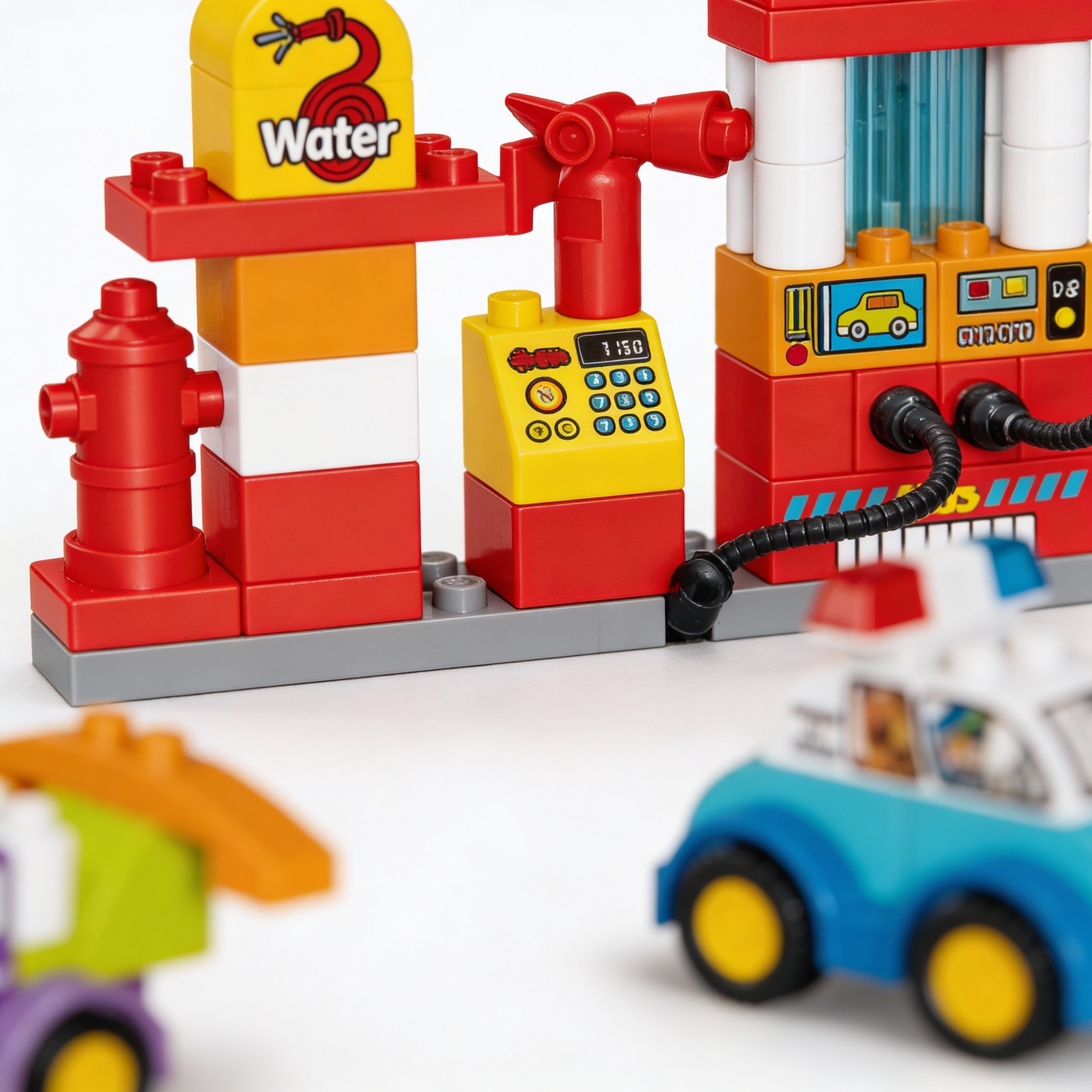 City Gas Station builder blocks set - Image 4