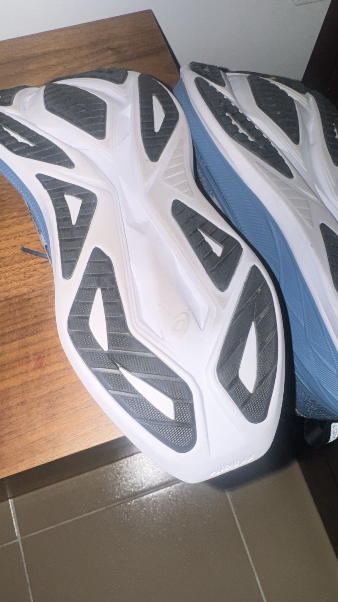 Asics superblast2, size 40.5 - Image 3