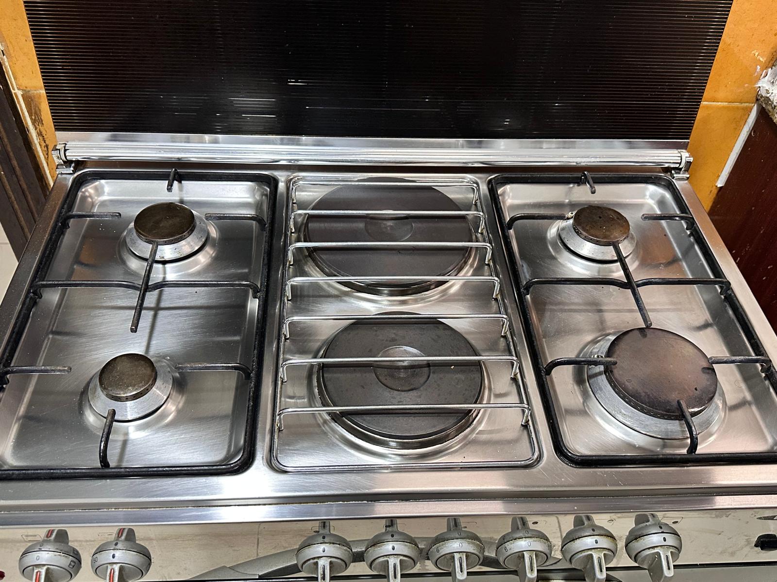 gas stove with 2 electric plates and electric oven for sale - Image 4