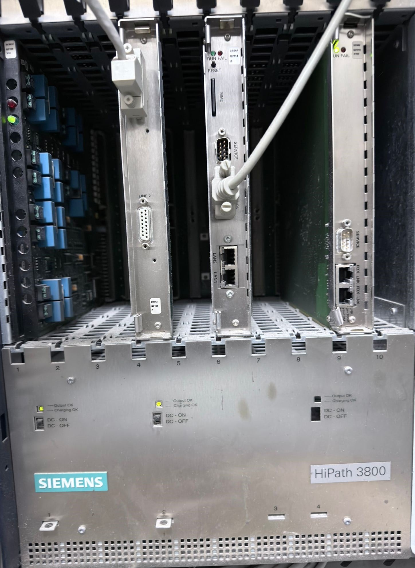 Siemens HiPath 3800 PBX Telephone System  - Image 2