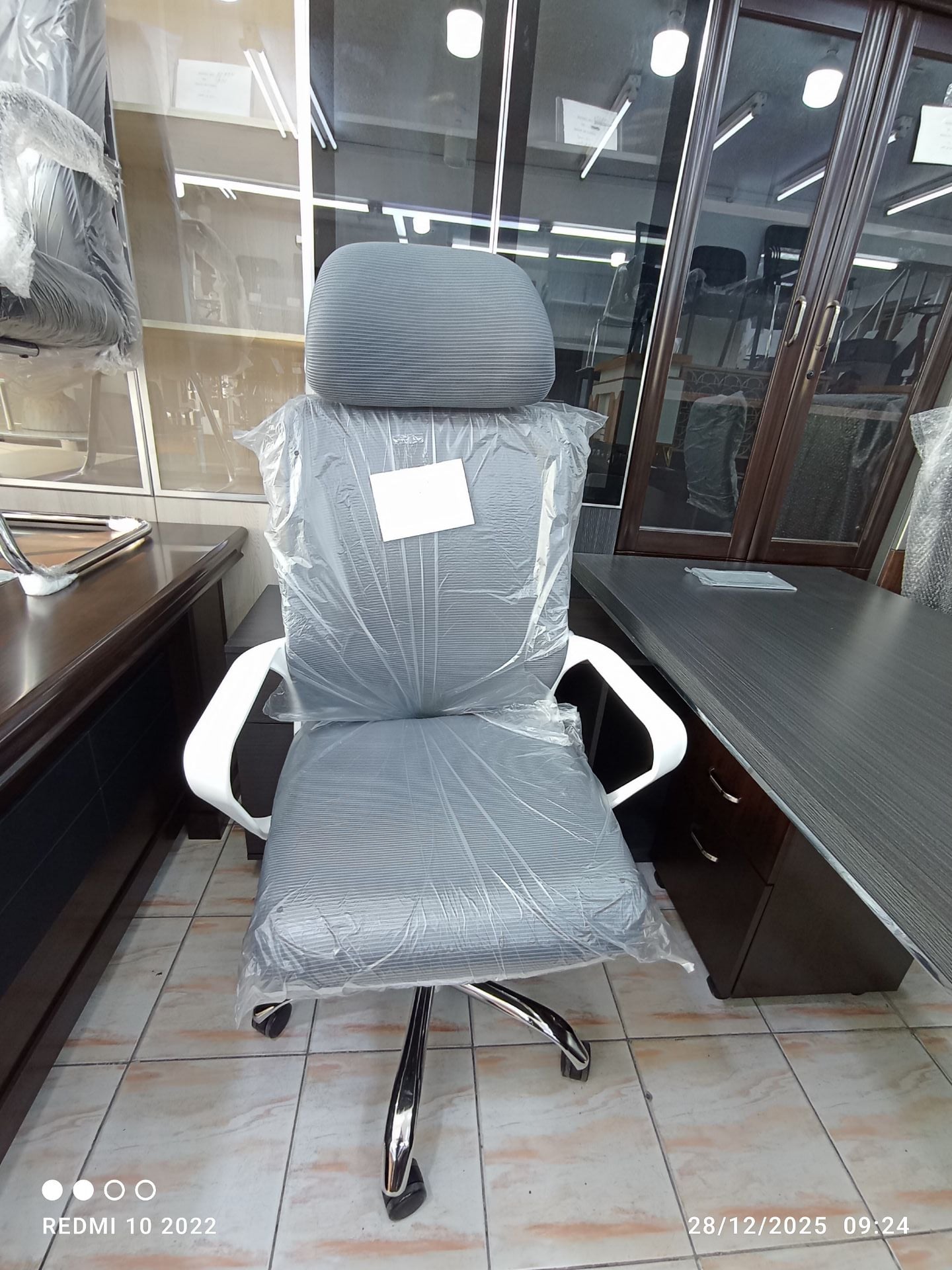 Office Desk chair available  - Image 9
