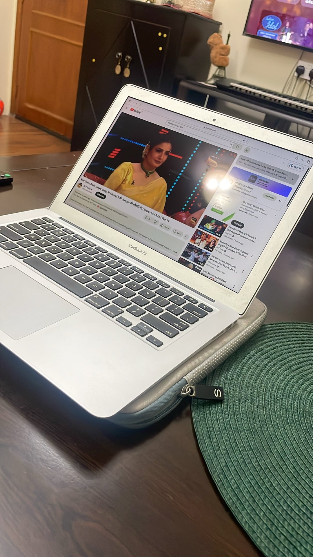 Mint condition Apple MacBook Air 13 inch - Image 4