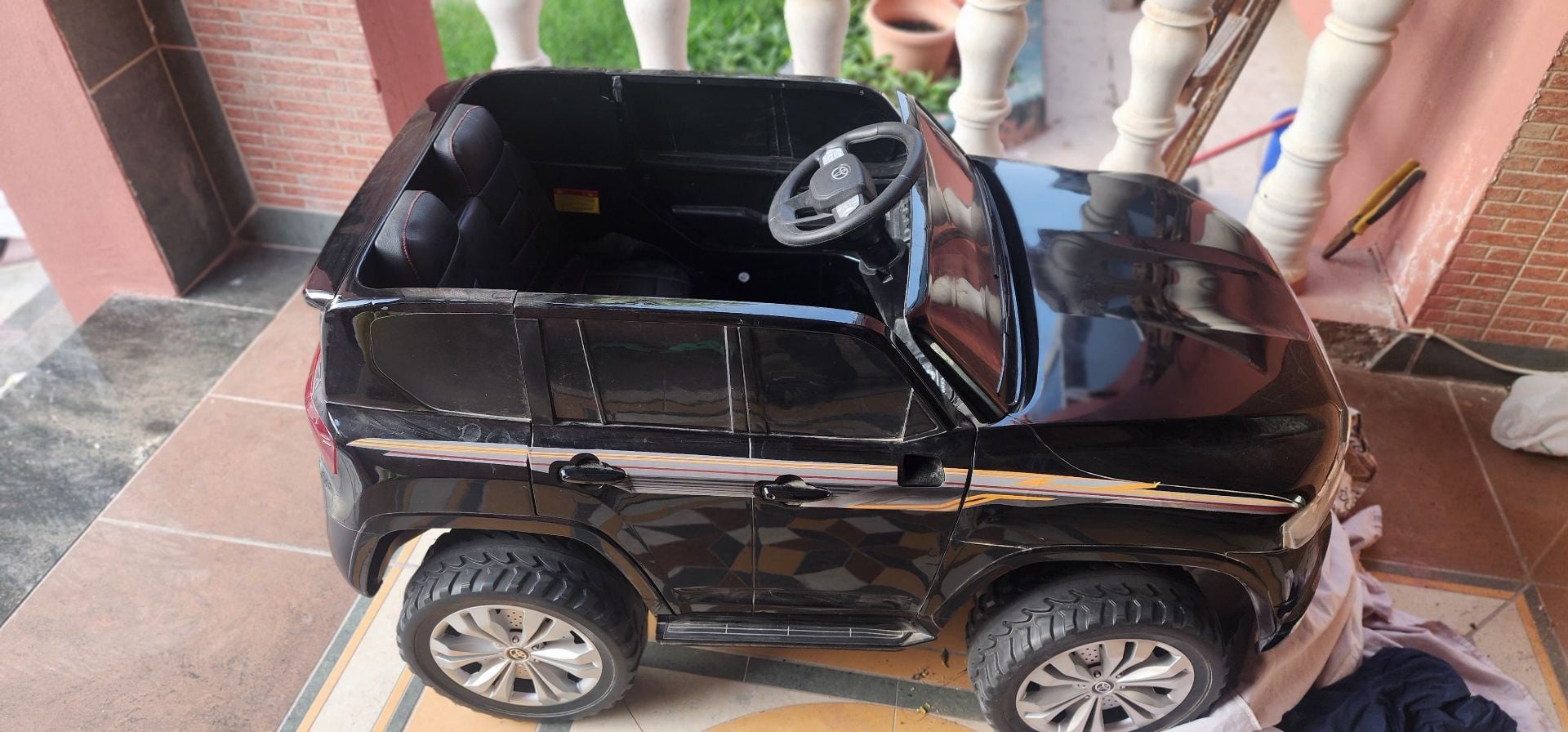 Electronic  car for kids - Image 2