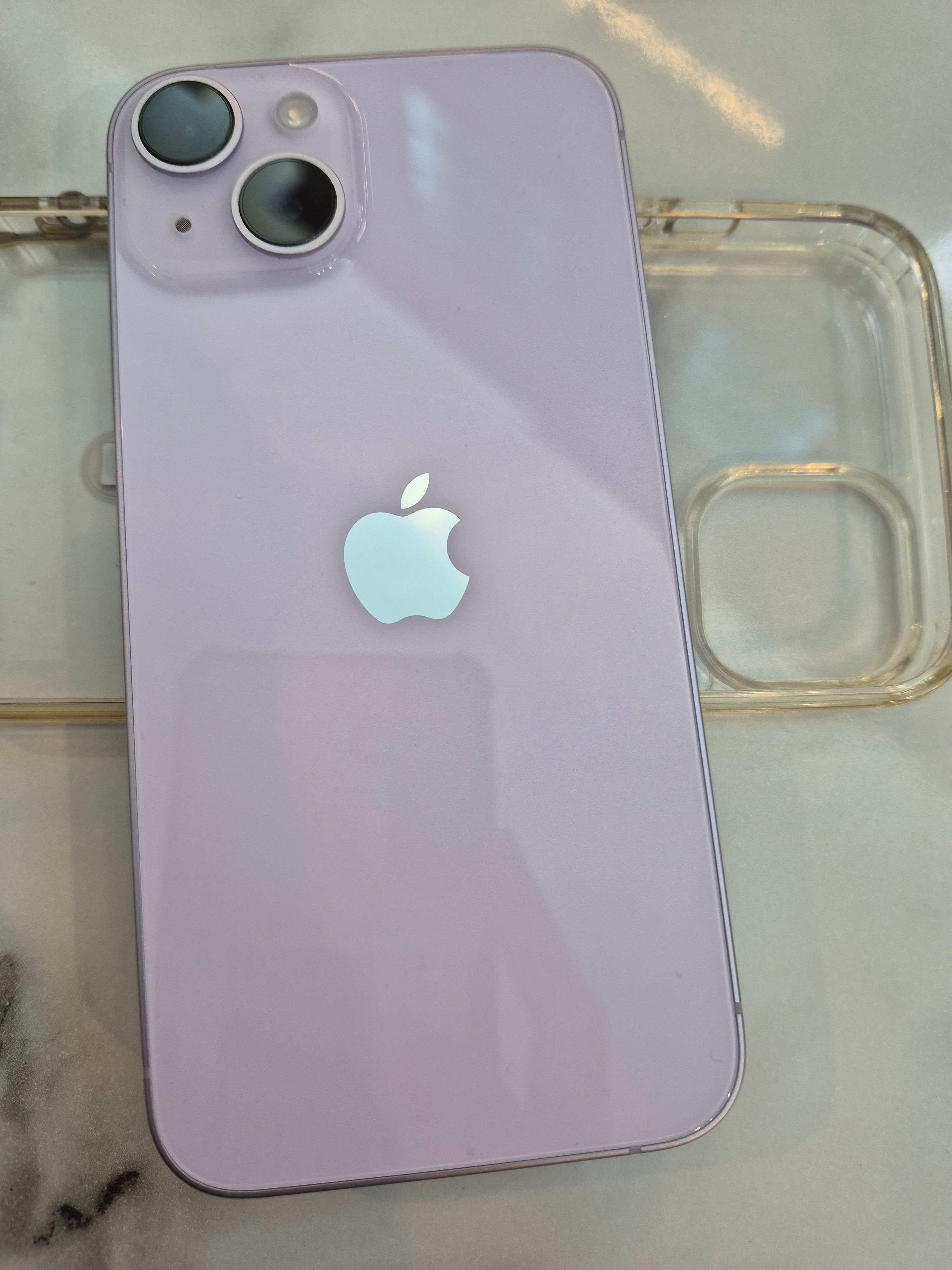 I phone 14 - Image 1