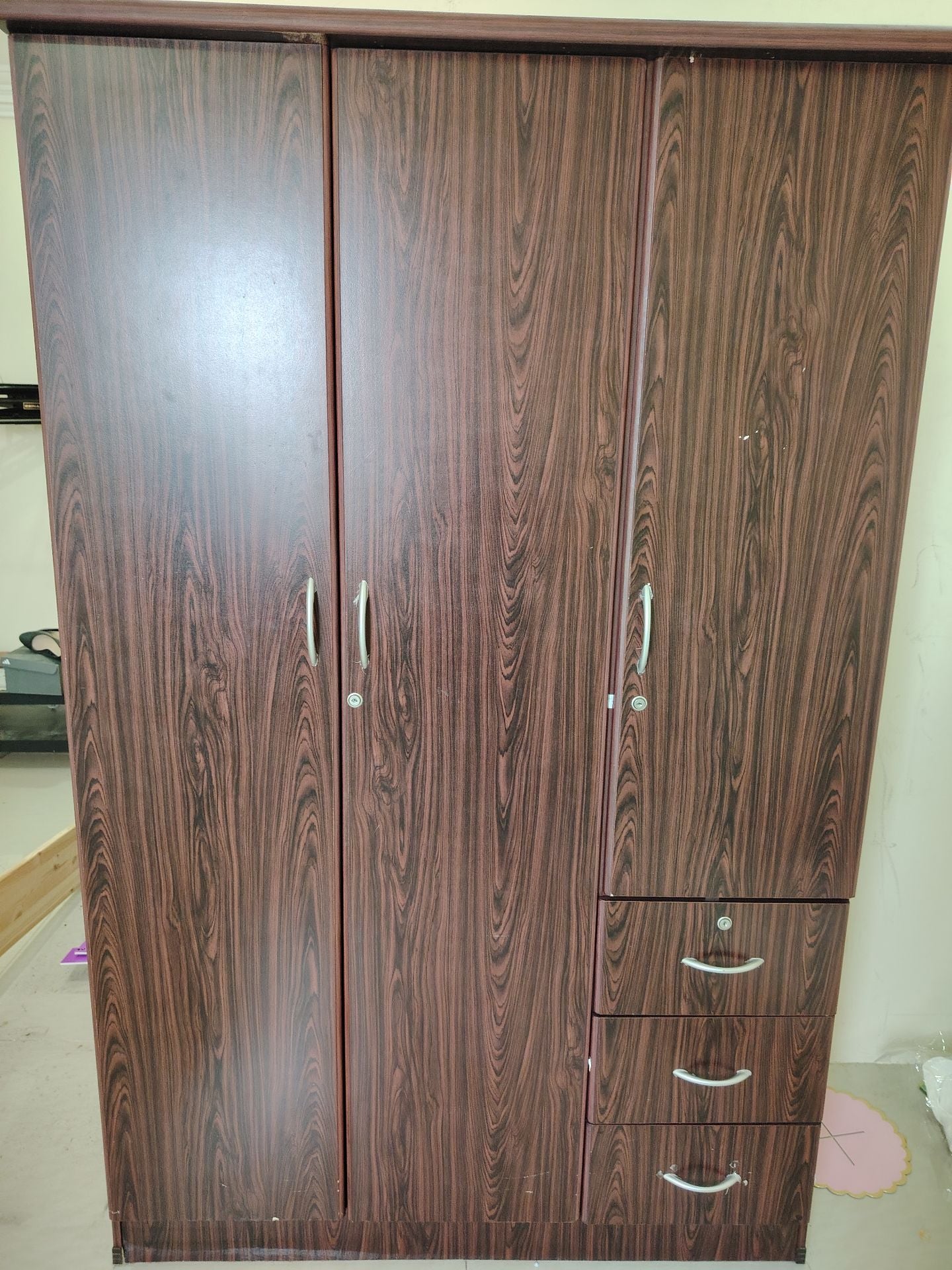 Wardrobe 3 doors  - Image 4