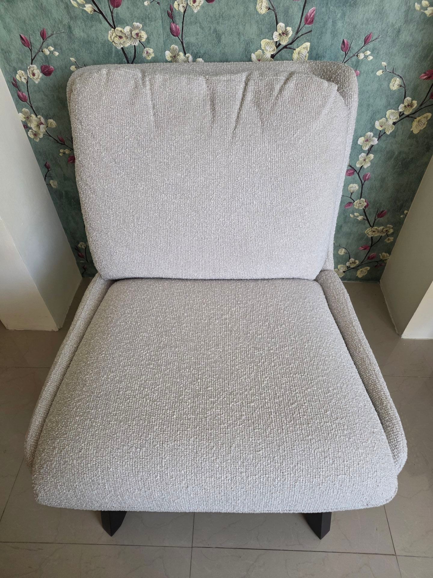 Arm chair with foot rest  - Image 4
