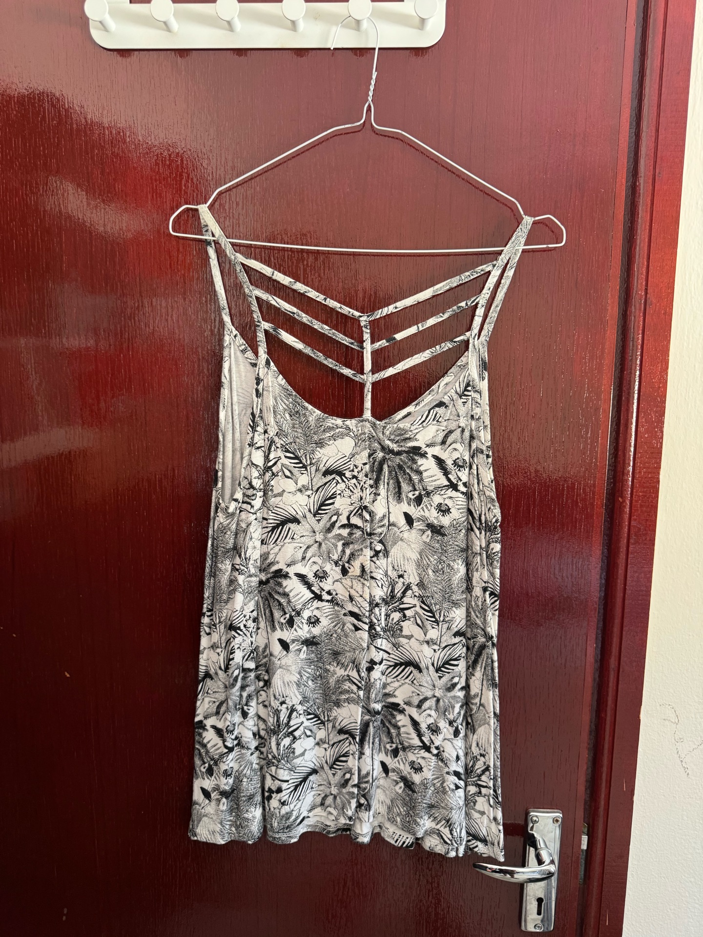 Ladies branded fashion clothes - Image 3