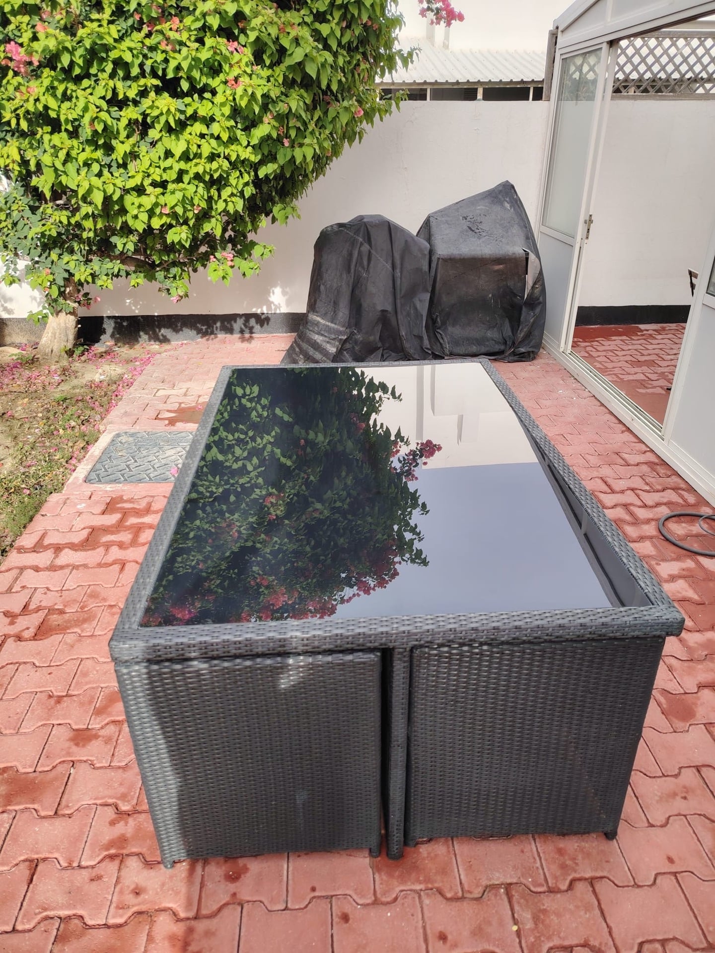 Garden table with 6 chairs - Image 3