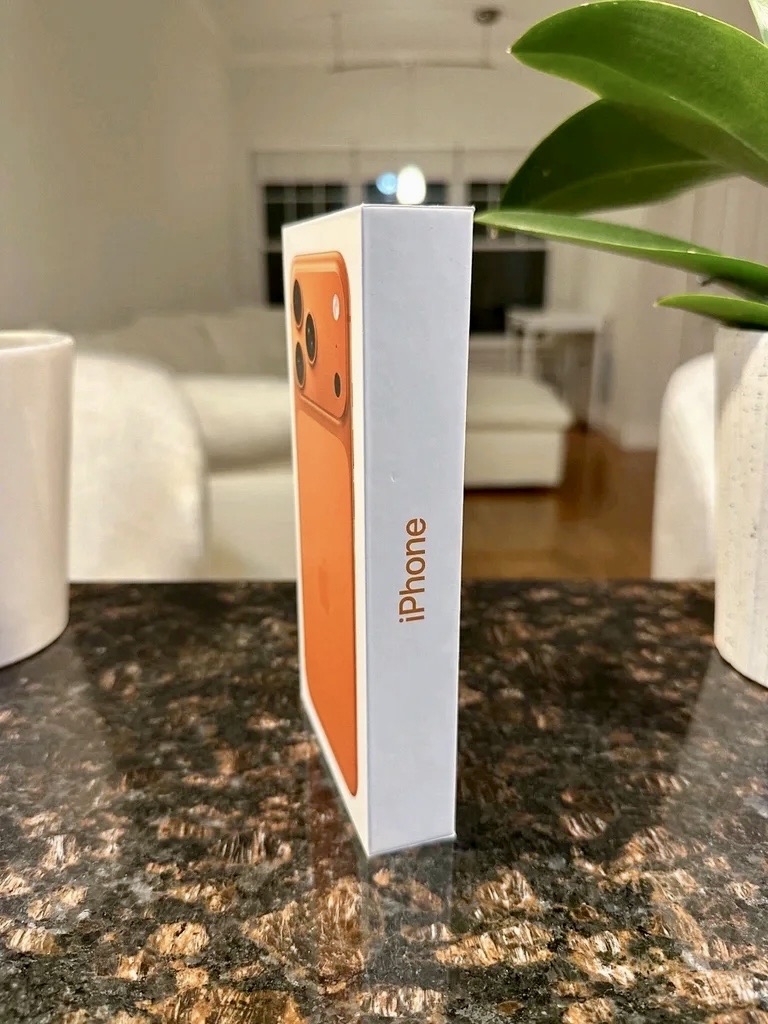 iPhone 17 Pro Max 256 Orange NEW - Image 3