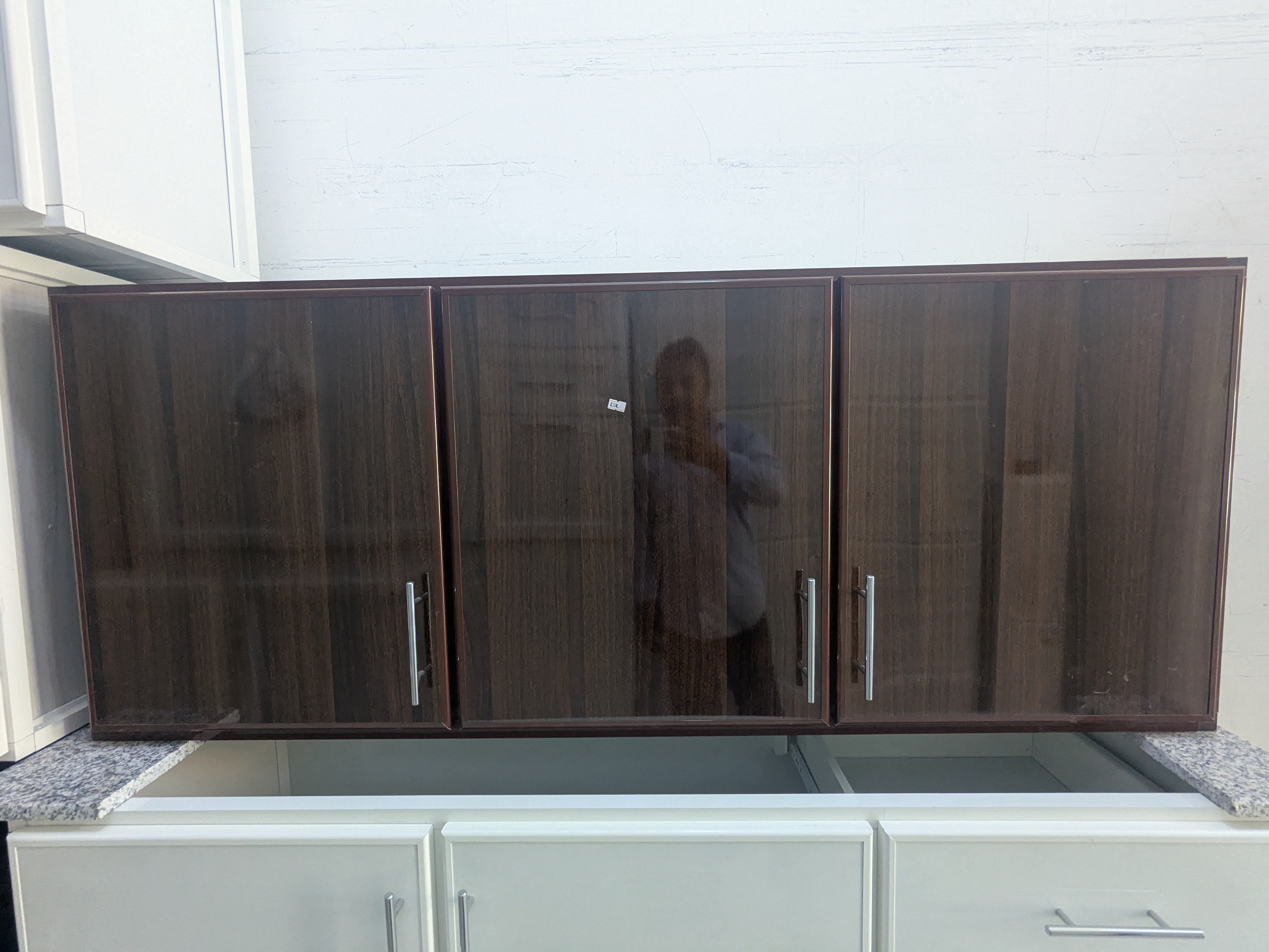 Aluminium kitchen cabinet for make and sale available  - Image 2