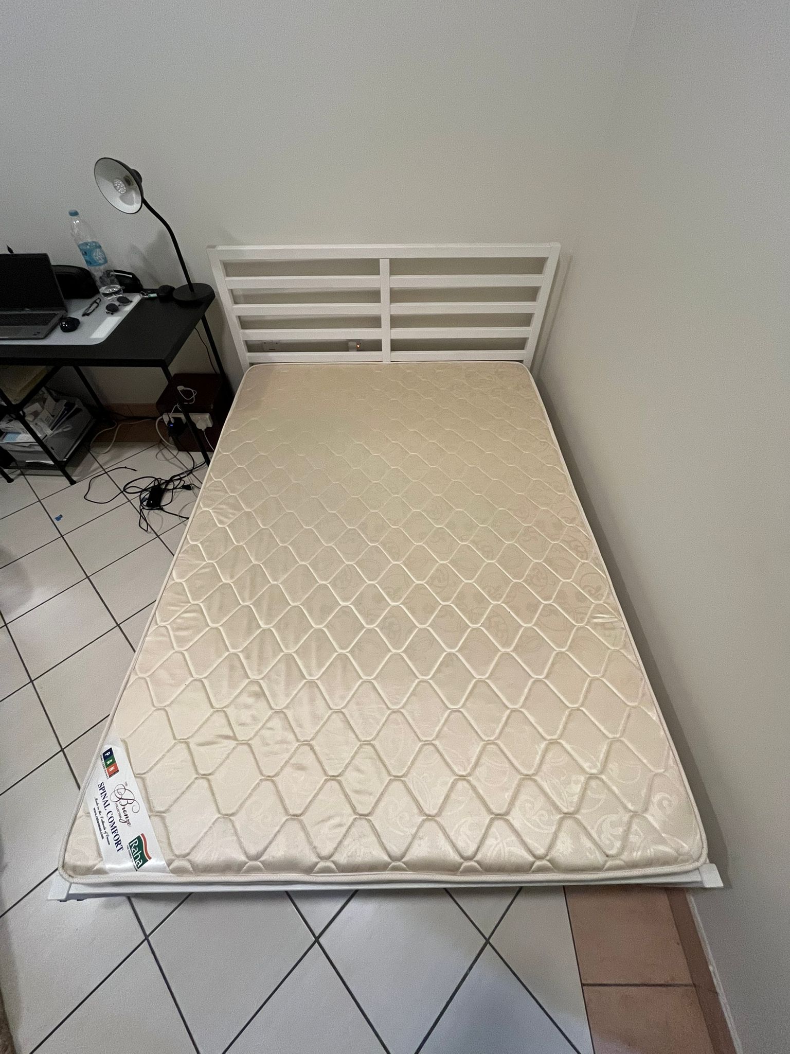 Bed Frame (140*200 cm) with Mattress. - Image 3