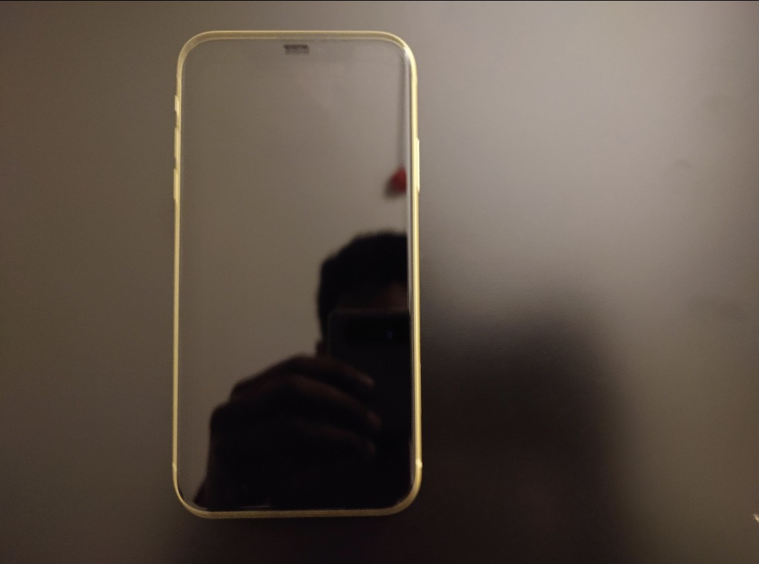 Iphone 11 disabled and display is broken - Image 2