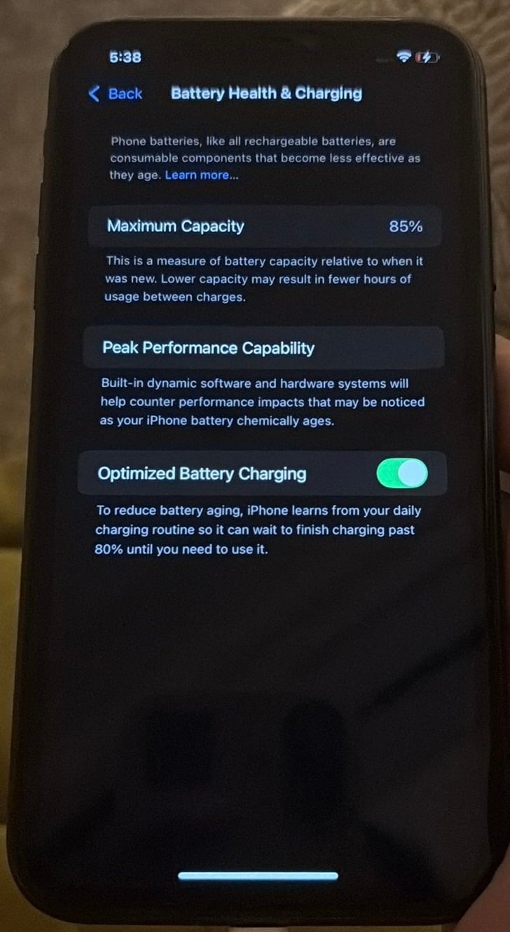iPhone 11 - Image 3