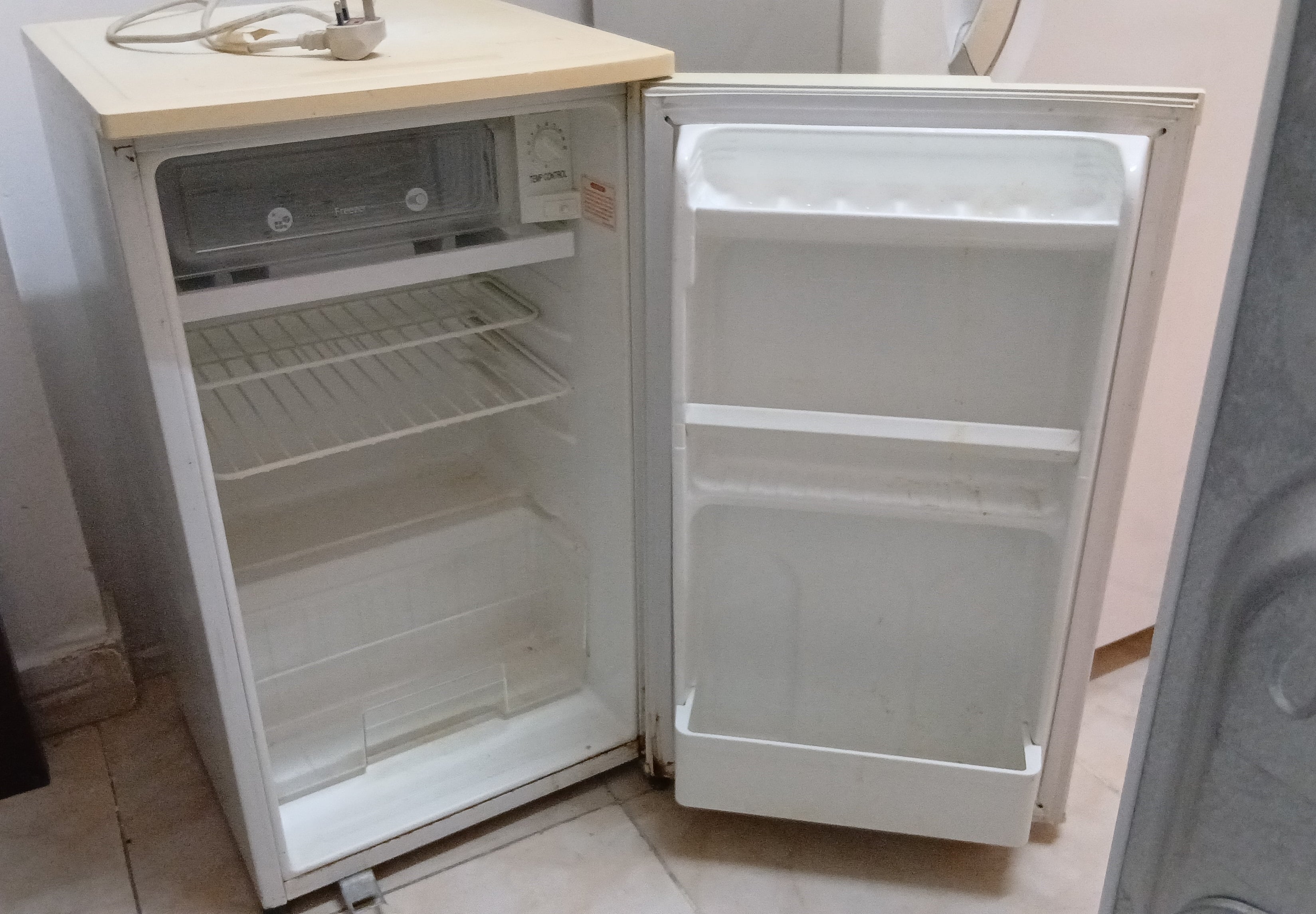 LG Used Fridge Small and Big for Sale - Image 6