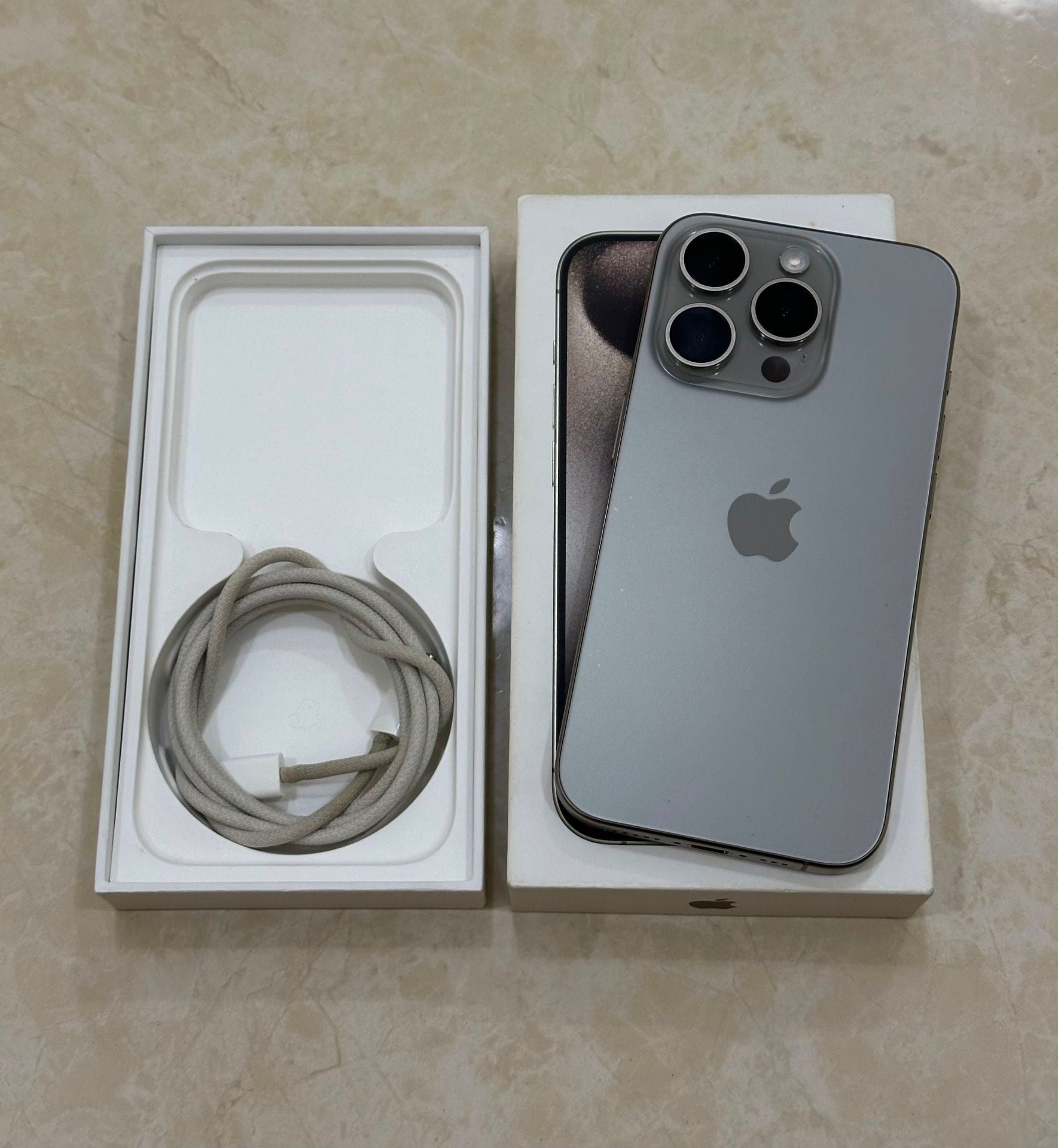 Iphone 15 pro 256GB  - Image 3