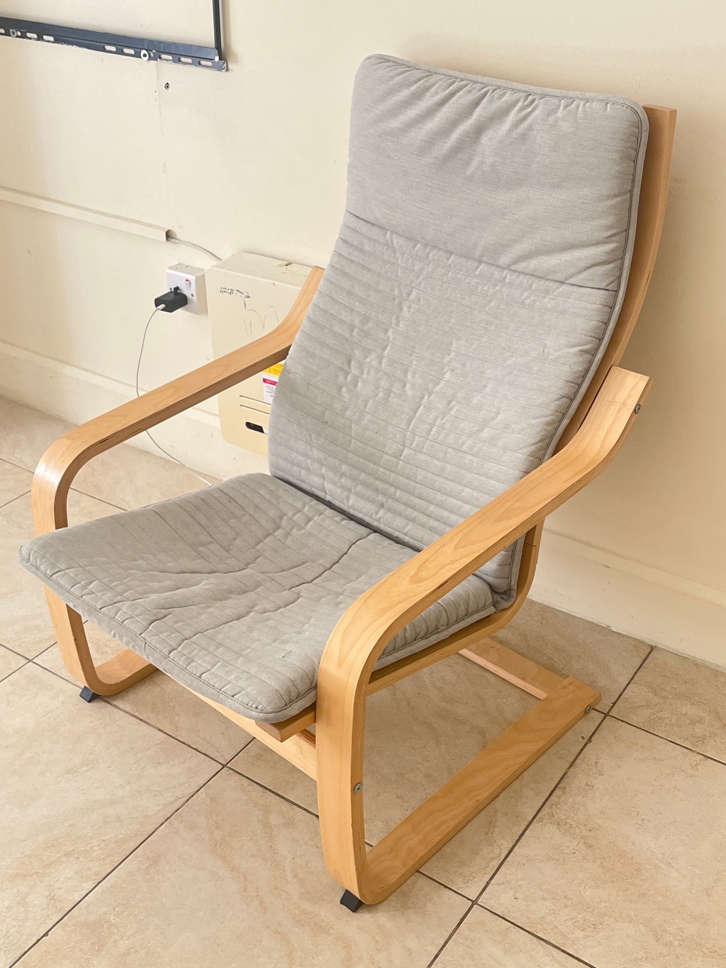 CHAIR IKEA DELIVERY - Image 3