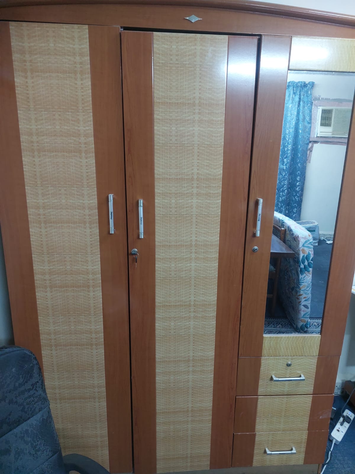 Wardrobe / Cupboard - Image 2