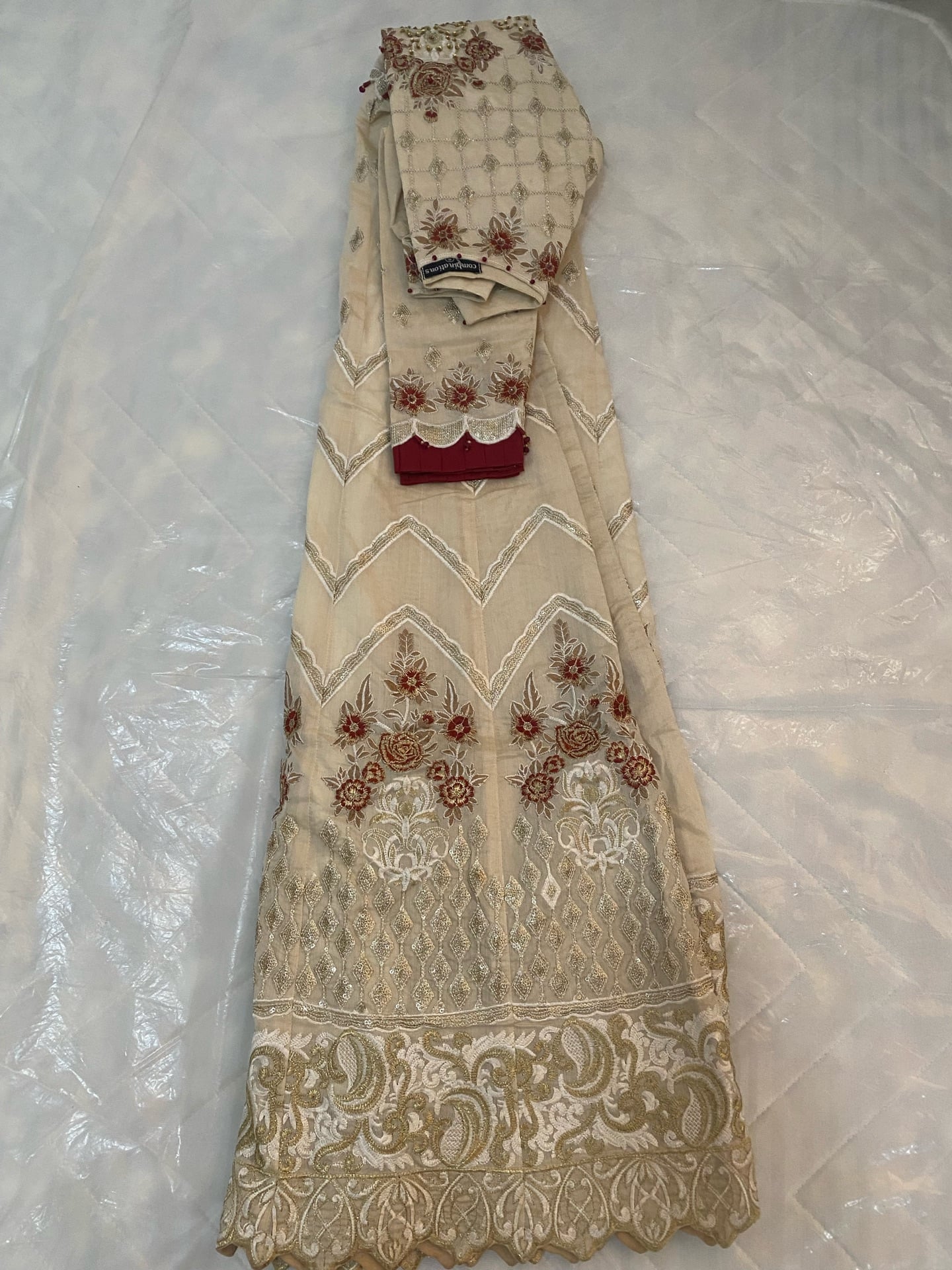 3 pcs Stitched lawan, silk suit Pakistani brand  - Image 9