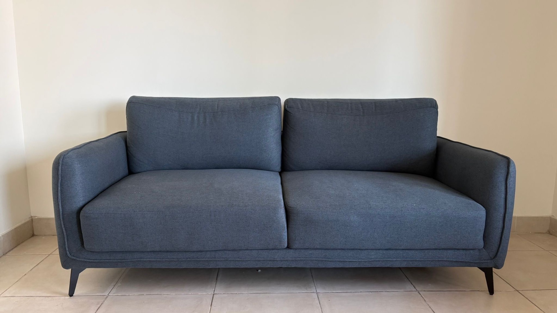 6 Seater Sofa (3+2+1) Italian. As good as new. Bought in January - Image 3