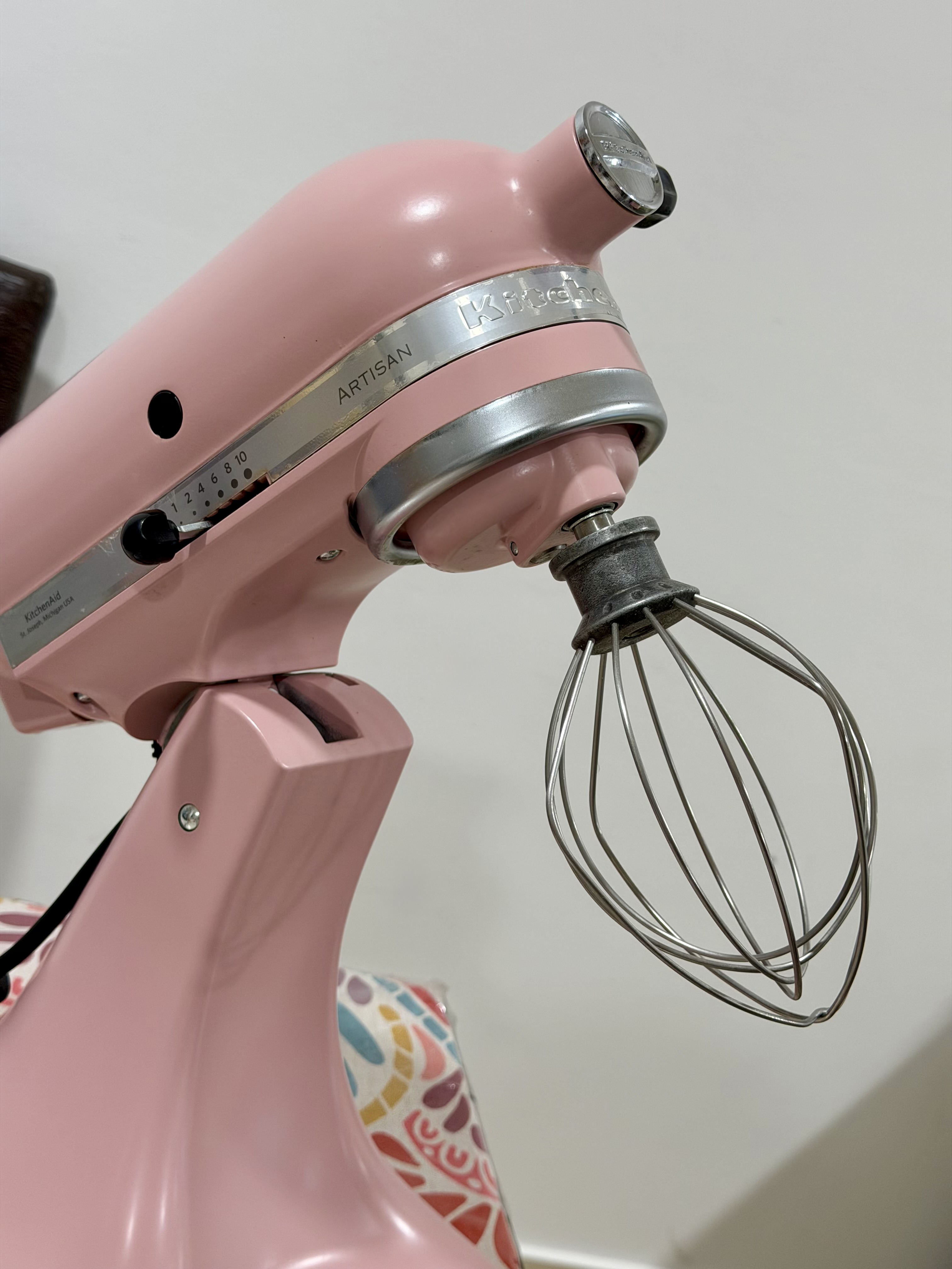 WEEKEND DEAL: KitchenAid Artisan 4.8L Mixer – Rare Feather Pink - Image 6
