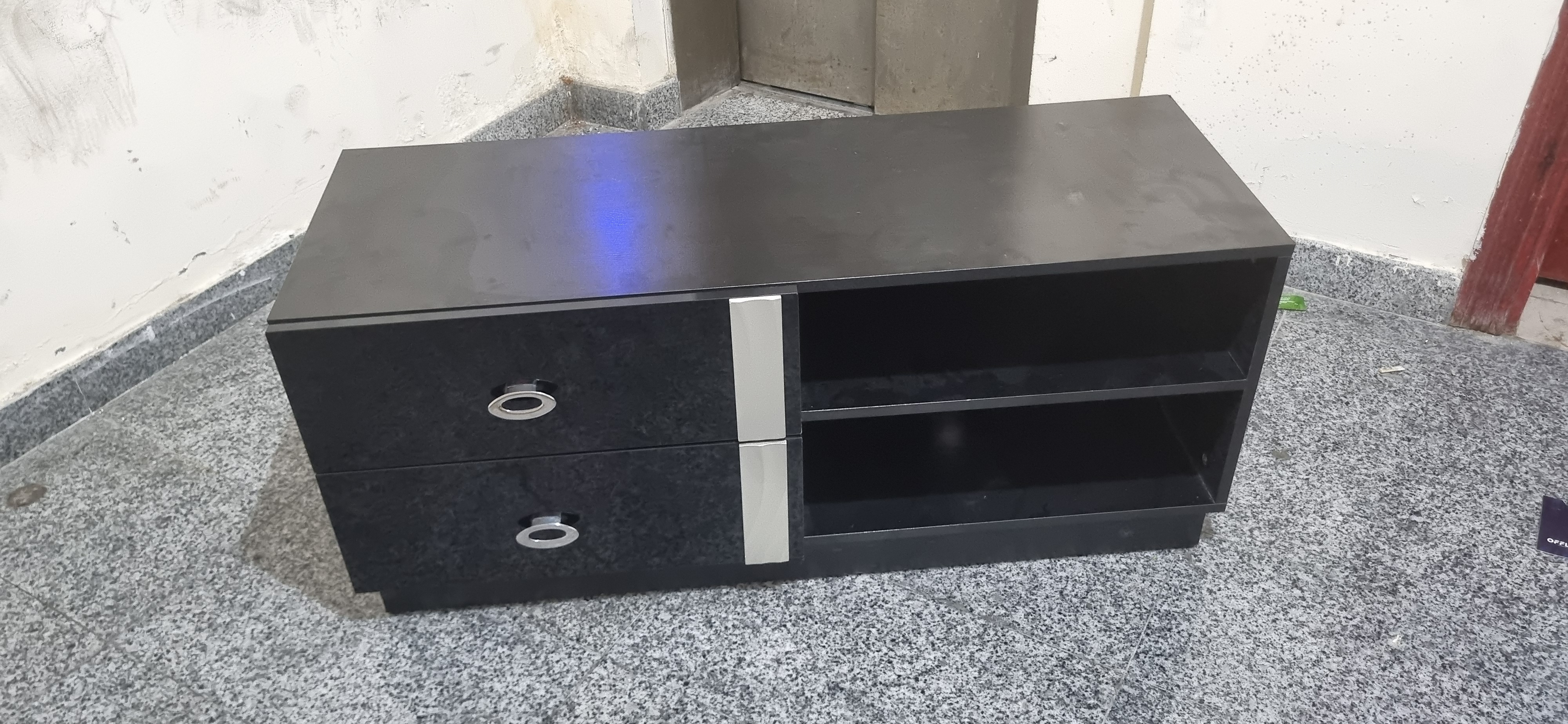 Tv Table  - Image 4