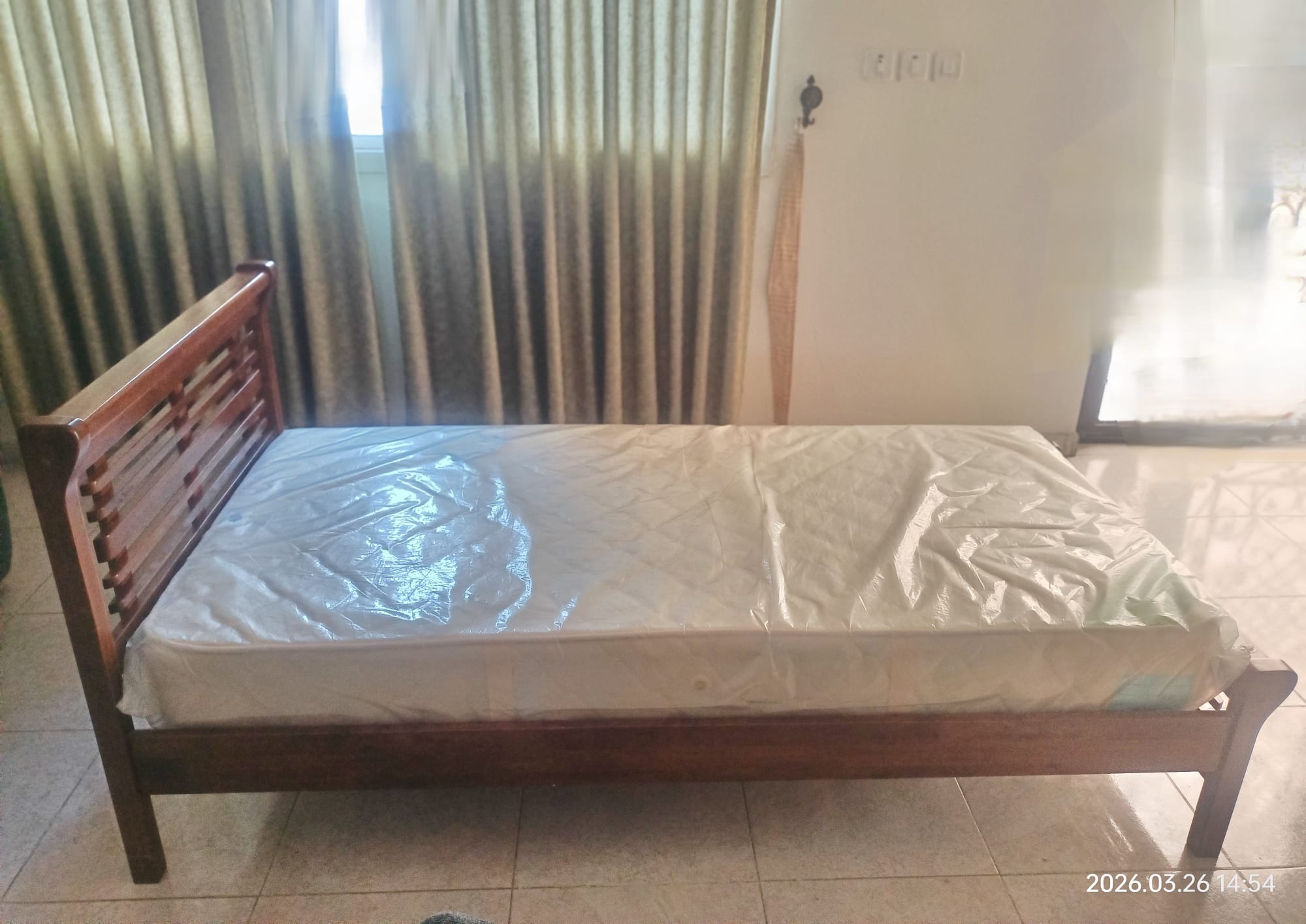 Single Bed with Mattress - Image 4