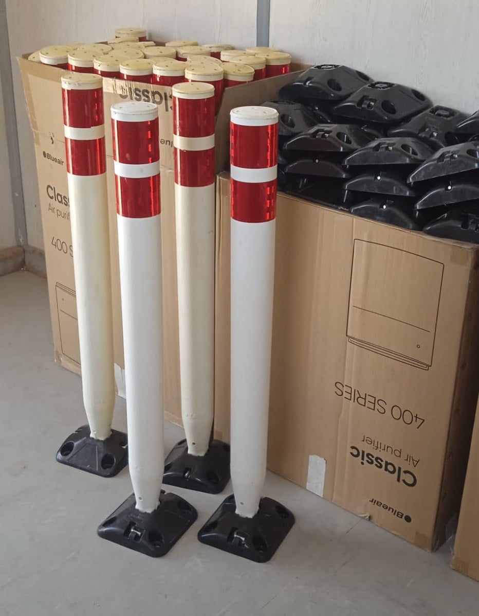 Plastic Bollards wit Reflector - Image 1